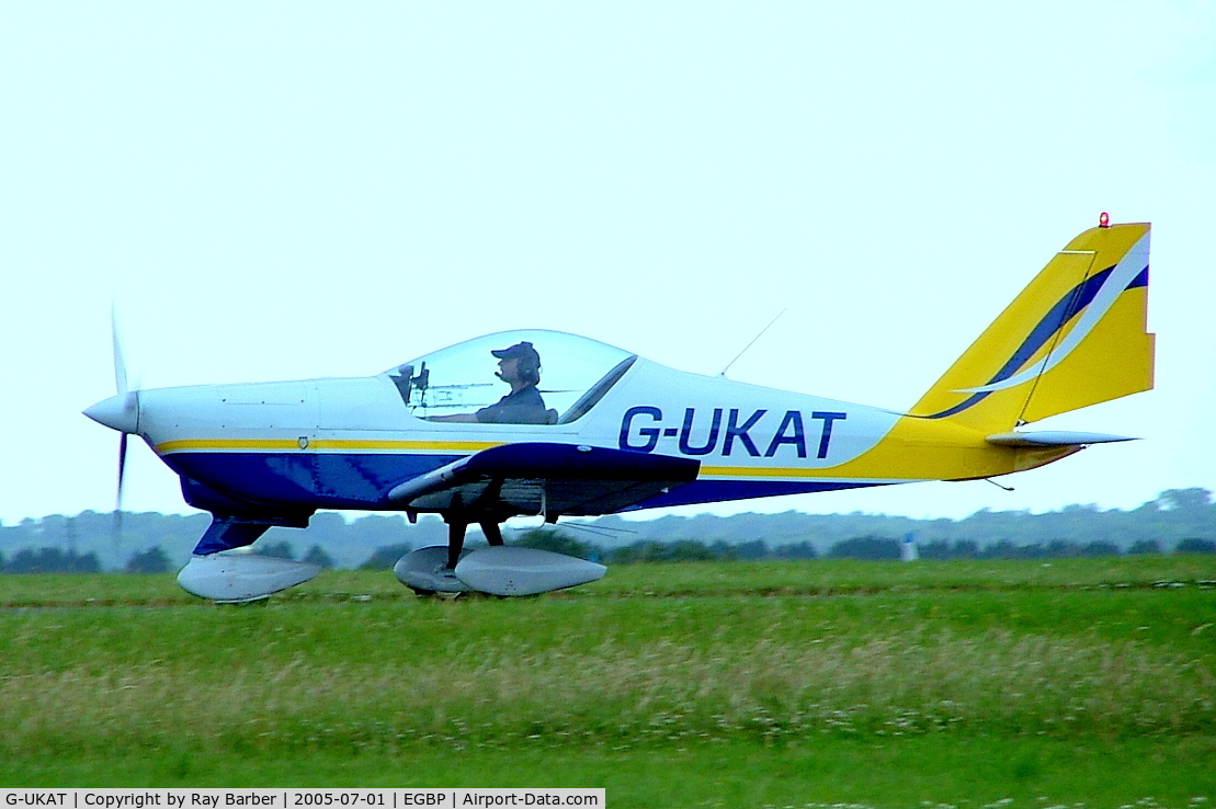 G-UKAT, 2005 Aero AT-3 C/N PFA 327-14107, Aero AT-3 R100 [PFA 327-14107] Kemble~G 01/07/2005. No type markings etc compared to 2006
