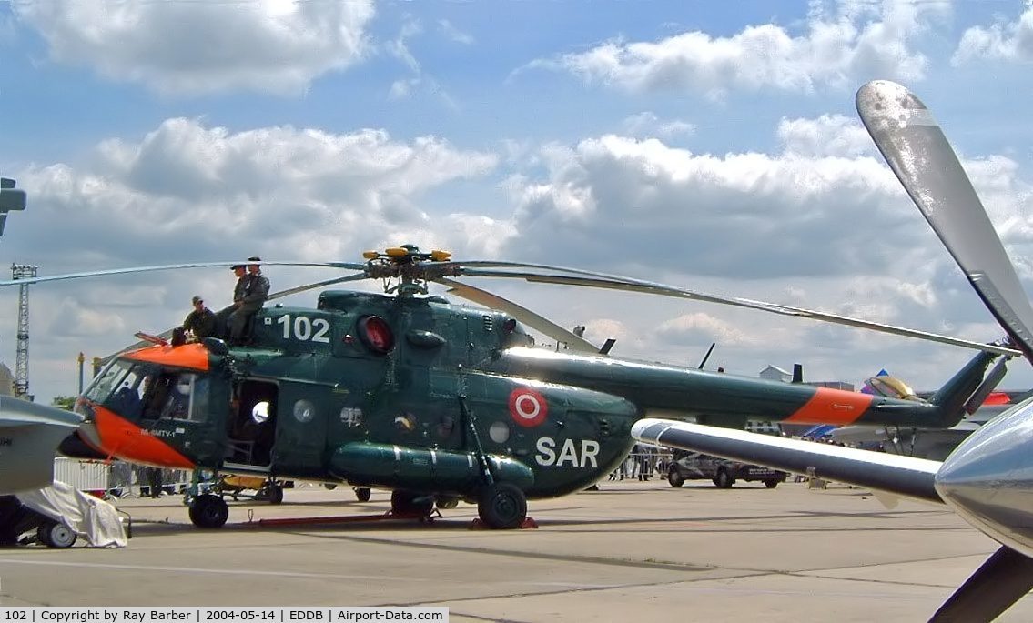 102, Mil Mi-17-1V Hip-H C/N 95062, Mil Mi-8MTV-1 (Latvian Air Force) Berlin-Schonefeld~D 14/05/2004