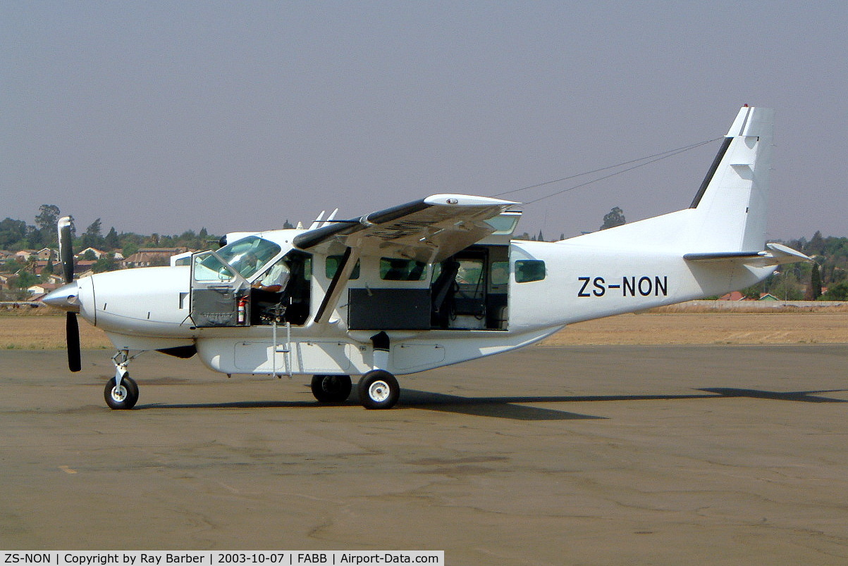 ZS-NON, 1985 Cessna 208 Caravan 1 C/N 208-00036, Cessna 208 Caravan I [208-00036] (National Airways) Brakpan-Benoni~ZS 07/10/2003