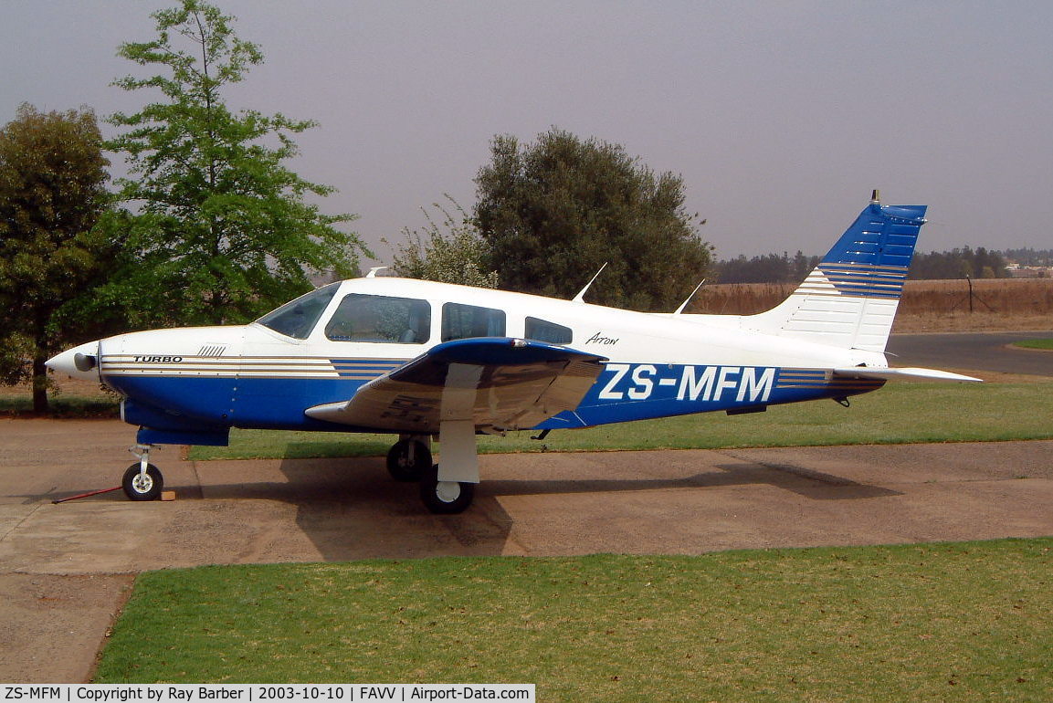 ZS-MFM, Piper PA-28R-201T Cherokee Arrow III C/N 28R-7803113, Piper PA-28R-201T Turbo Arrow III [28R-7803113] Vereeniging~ZS 10/10/2003