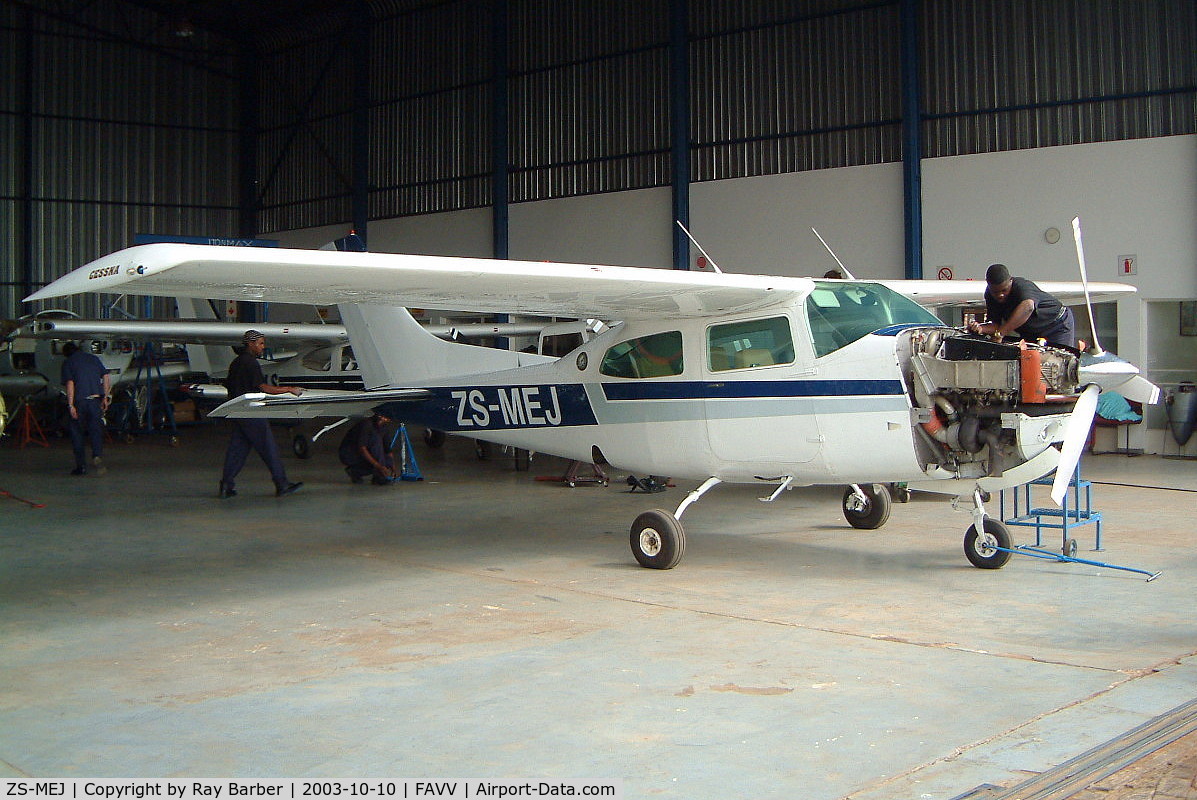 ZS-MEJ, Cessna T210M Turbo Centurion C/N 21062948, Cessna T.210M Turbo Centurion  [210-62948] Vereeniging~ZS 10/10/2003