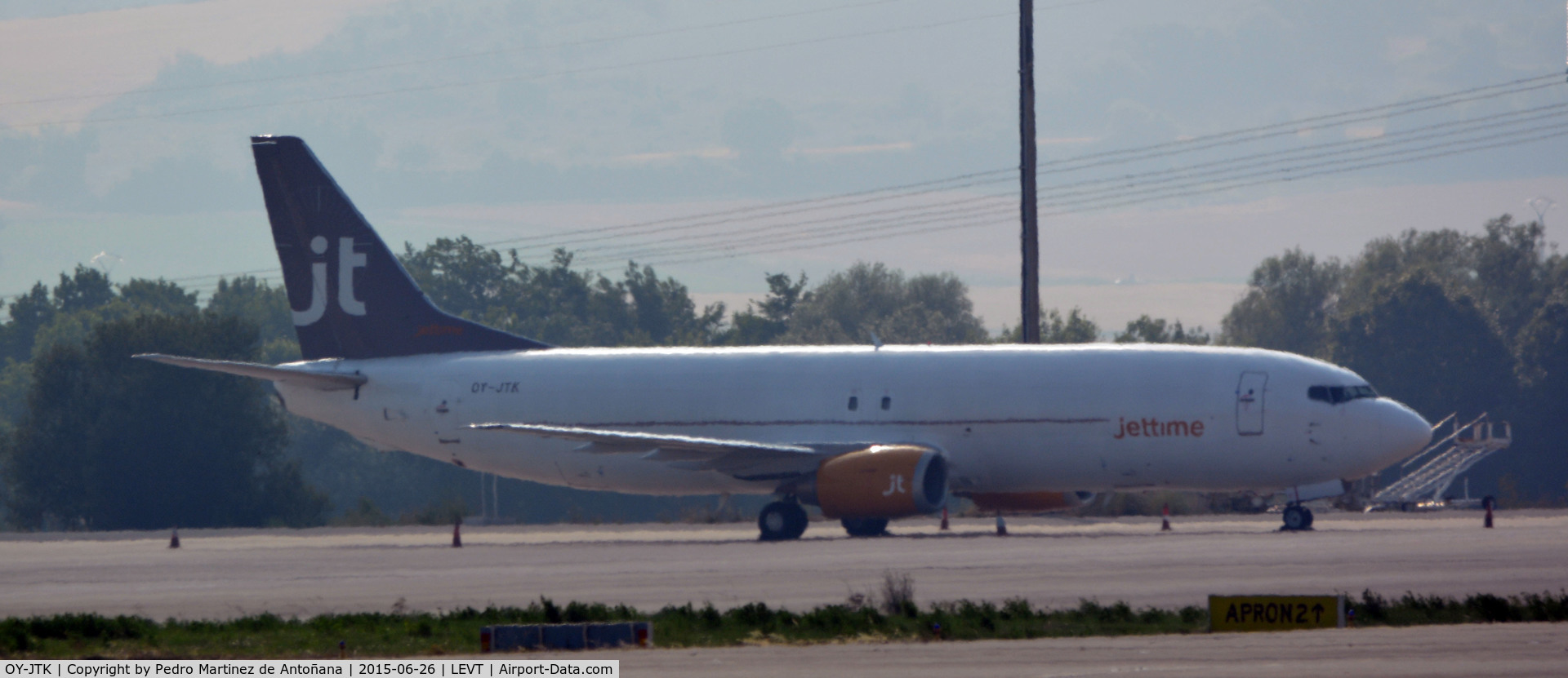 OY-JTK, 1990 Boeing 737-4Y0 C/N 24903, Foronda - Vitoria-Gasteiz - España