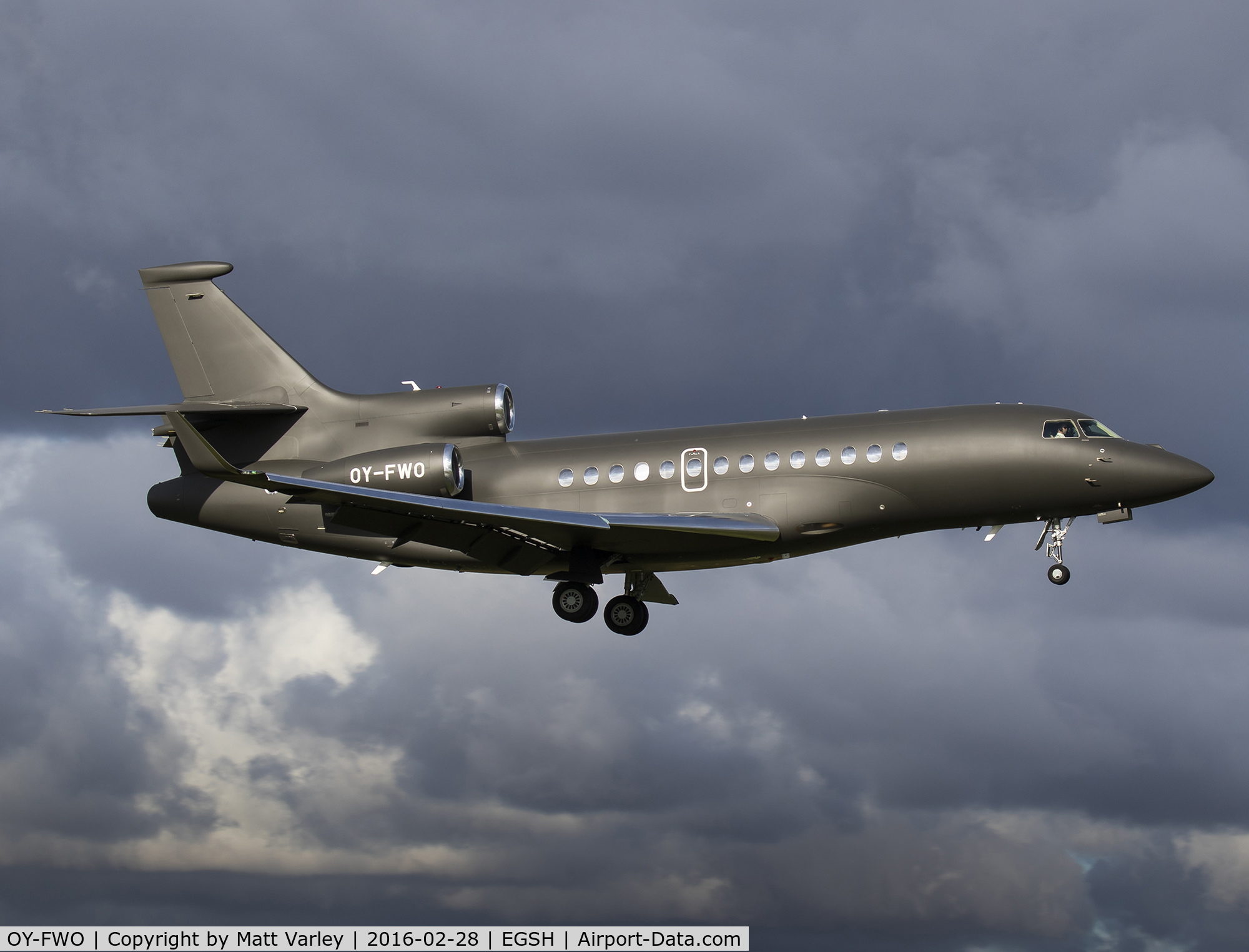 OY-FWO, 2013 Dassault Falcon 7X C/N 198, About to land on RWY 09 @ NWI, Now in a new matt Paint Scheme...
