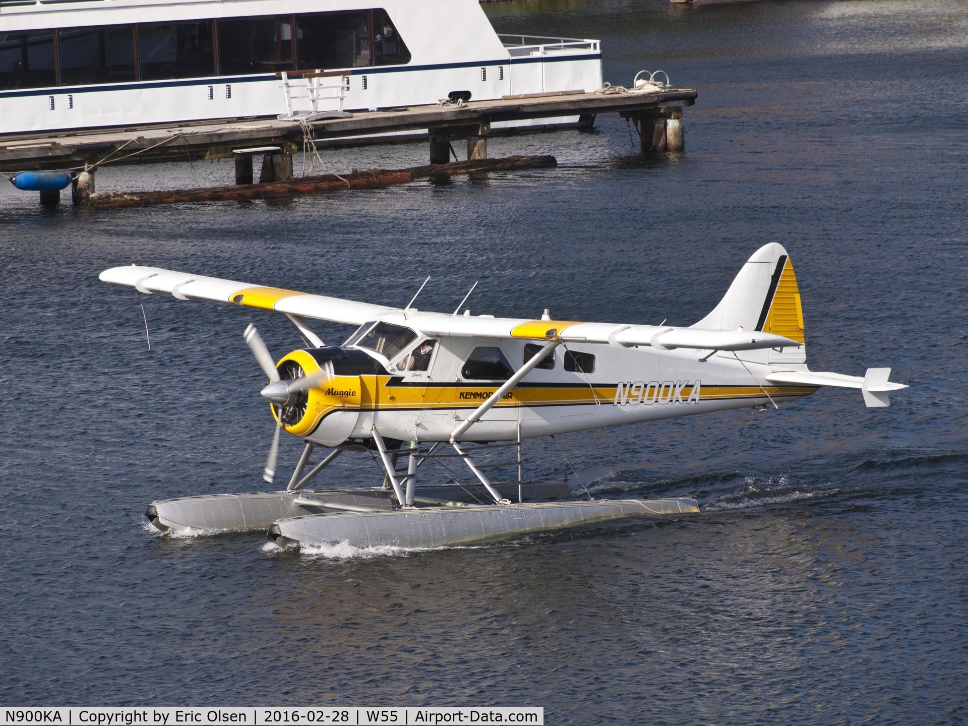 N900KA, 1967 De Havilland Canada DHC-2 Beaver Mk.I (L20A) C/N 1676, Taking in on South Lake Union, Seattle, WA.