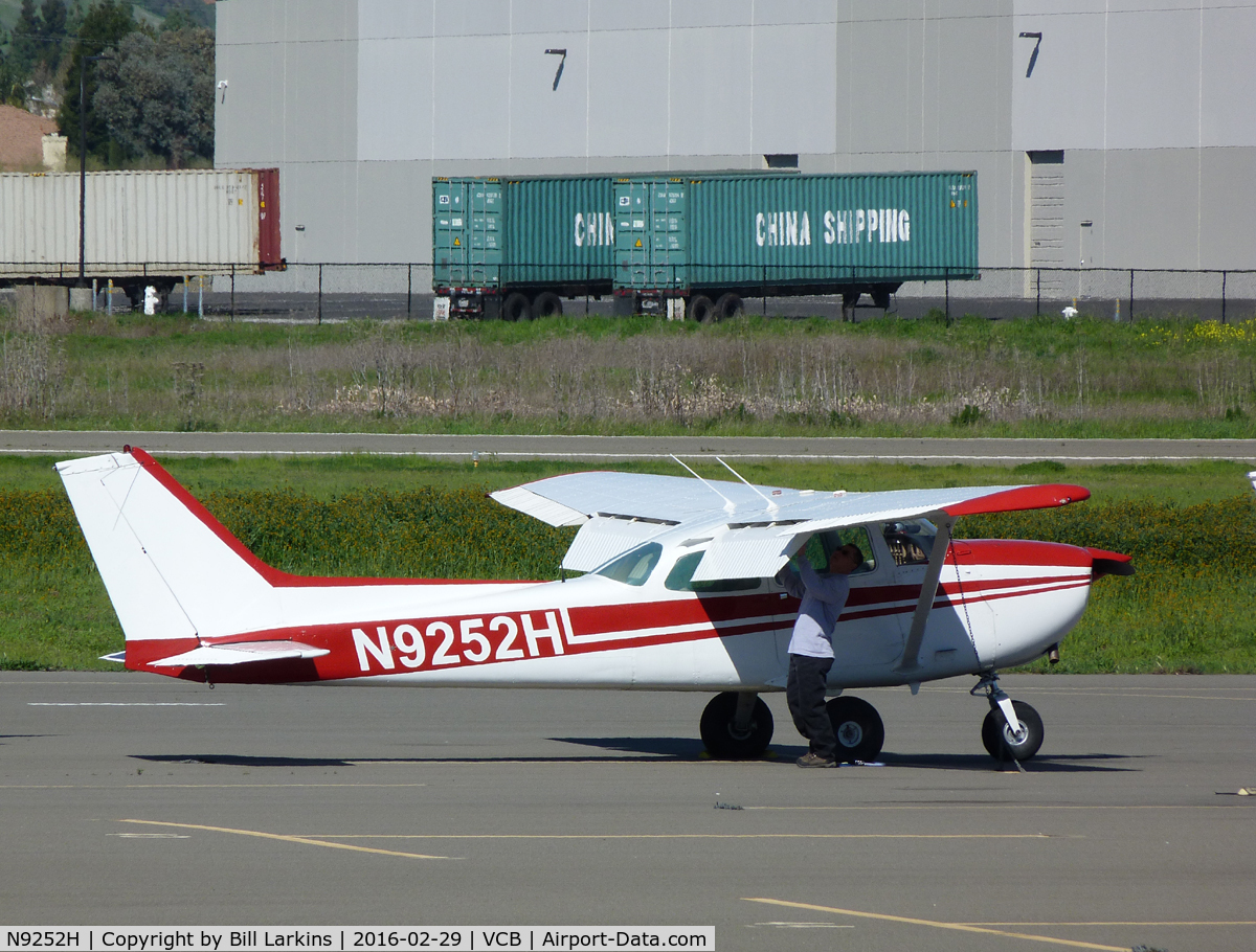 N9252H, 1975 Cessna 172M C/N 17266047, Resident or from Alaska.