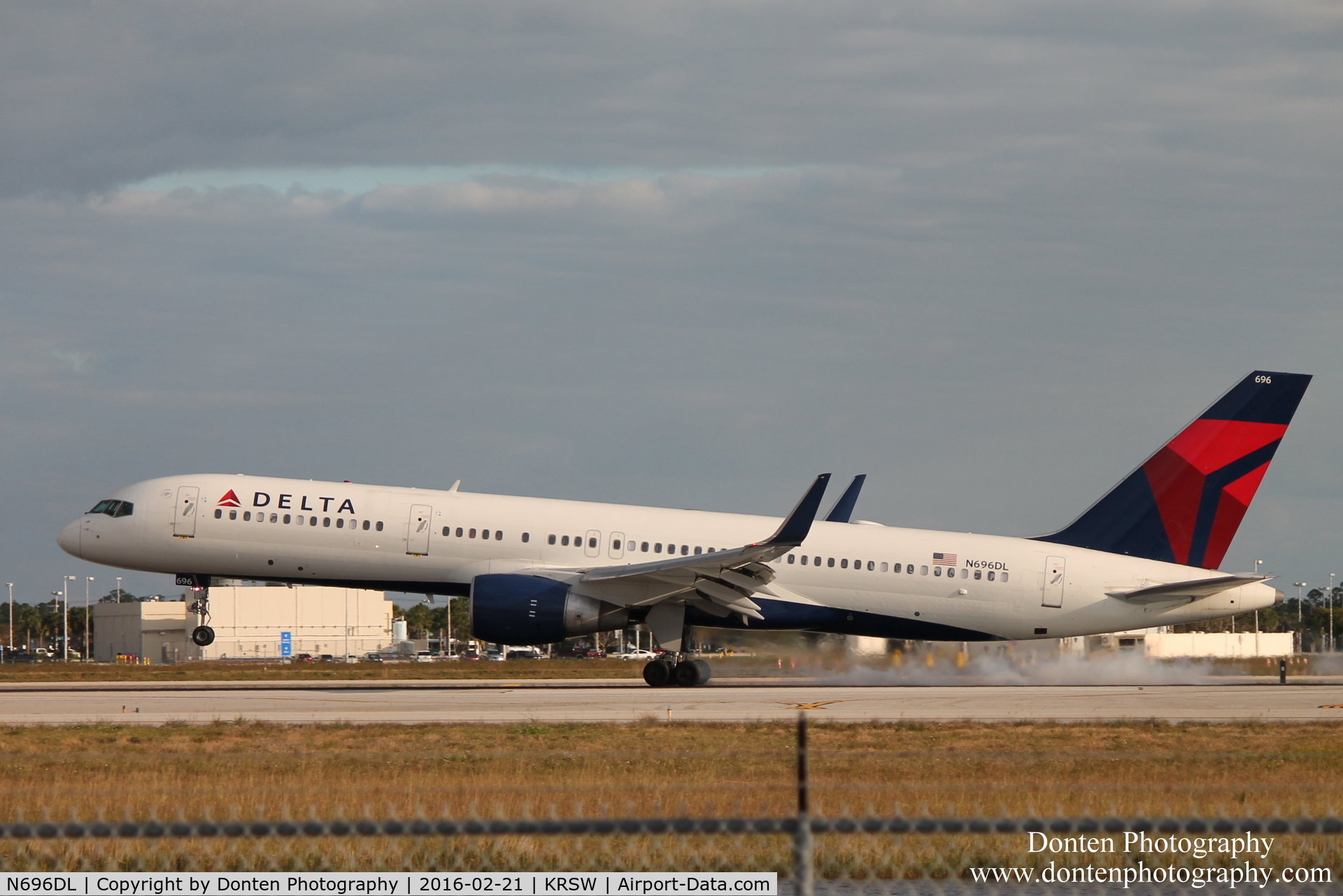 N696DL, 1999 Boeing 757-232 C/N 29728, Delta Flight 2396 (N696DL) arrives at Southwest Florida International Airport following flight from Hartsfield-Jackson Atlanta International Airport