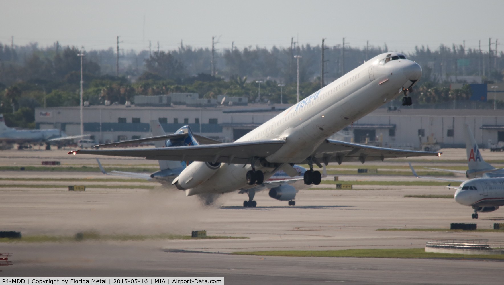 P4-MDD, 1990 McDonnell Douglas MD-82 (DC-9-82) C/N 49972, Insel Air Aruba