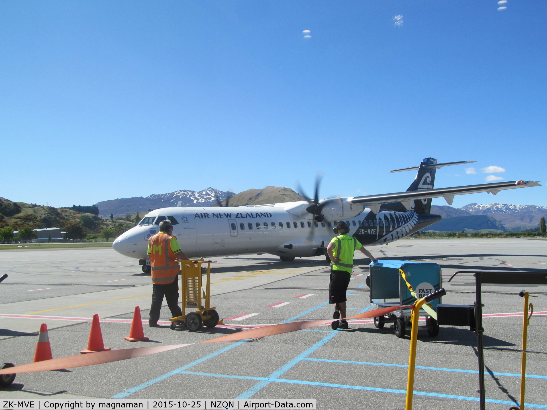 ZK-MVE, 2014 ATR 72-212A C/N 1182, taxying in