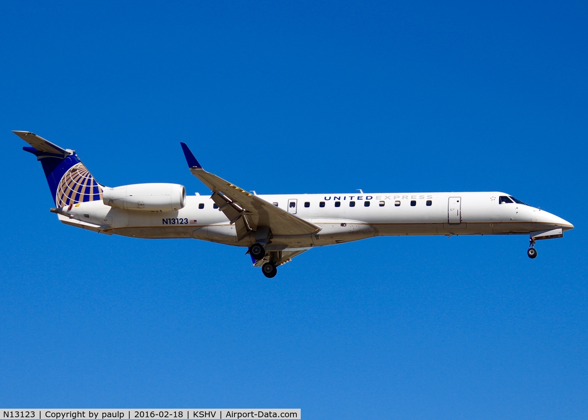 N13123, 2003 Embraer ERJ-145XR (EMB-145XR) C/N 145688, Landing at Shreveport Regional.
