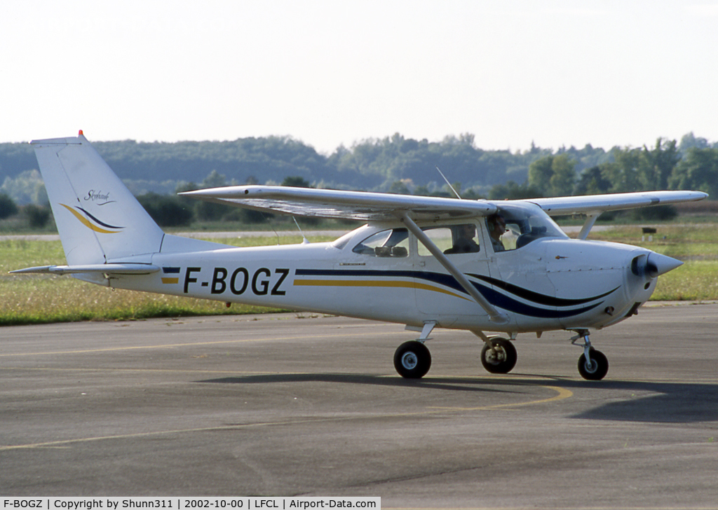 F-BOGZ, Reims F172H Skyhawk C/N 0333, Arriving from flight...