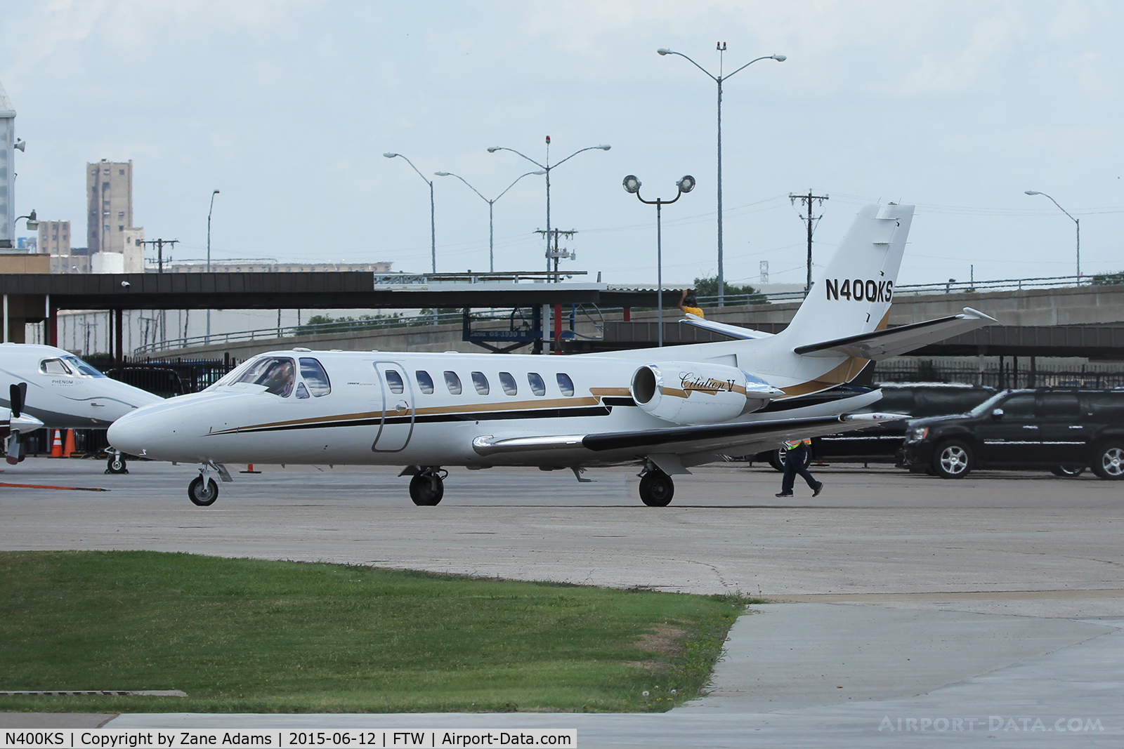 N400KS, 1990 Cessna 560 C/N 5600041, At Meacham Field - Fort Worth, Texas