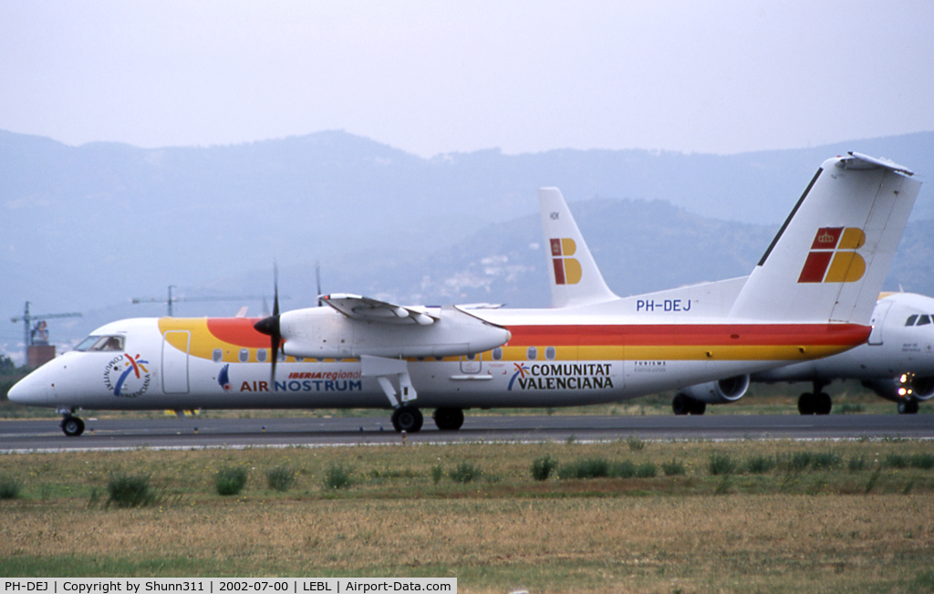 PH-DEJ, 2001 De Havilland Canada DHC-8-315 Dash 8 C/N 581, Ready for take off from rwy 20