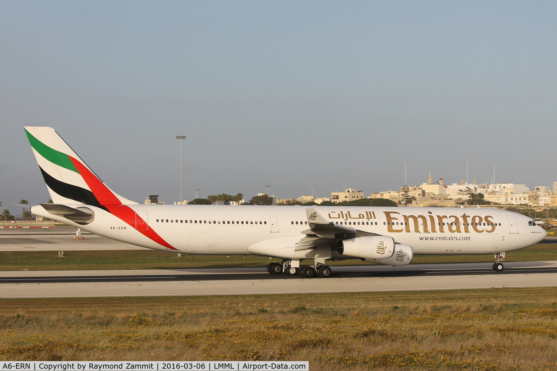 A6-ERN, 1997 Airbus A340-313 C/N 166, A340 A6-ERN Emirates Airlines