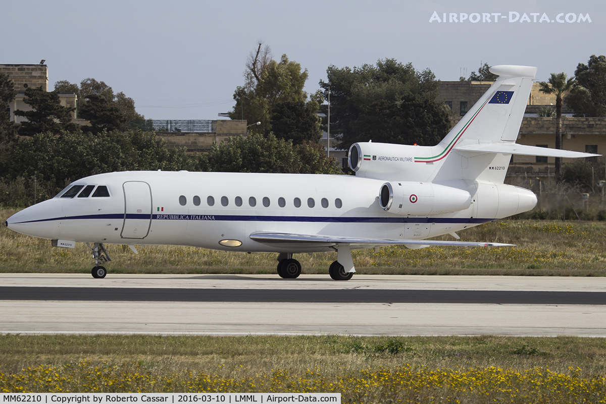 MM62210, 2003 Dassault Falcon 900EX C/N 116, Backtrack runway 13