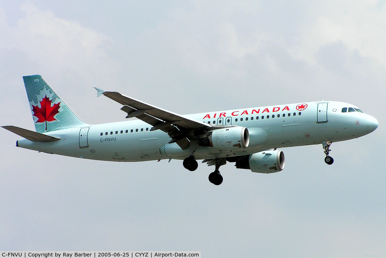 C-FNVU, 1993 Airbus A320-211 C/N 403, Airbus A320-211 [0403] (Air Canada) Toronto-Pearson International~C 25/06/2005