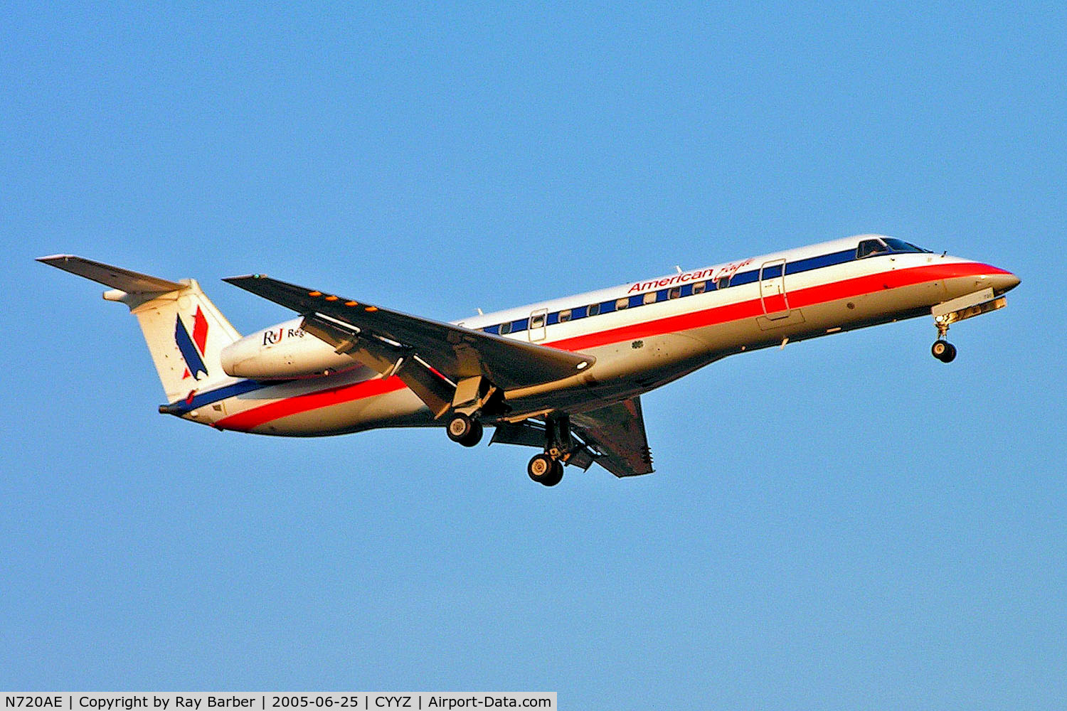 N720AE, 2000 Embraer ERJ-135LR (EMB-135LR) C/N 145279, Embraer ERJ-135LR [145279] (American Eagle) Toronto-Pearson International~C 25/06/2005