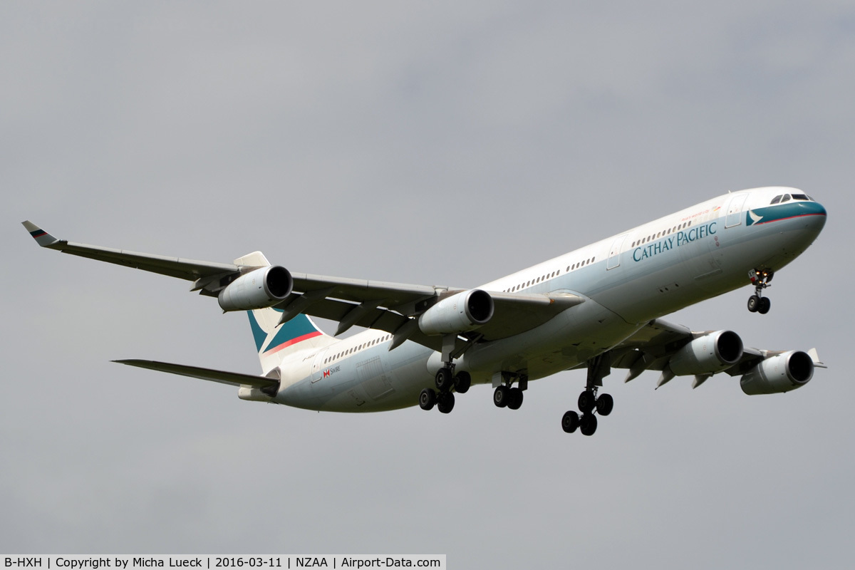 B-HXH, Airbus A340-313 C/N 218, At Auckland