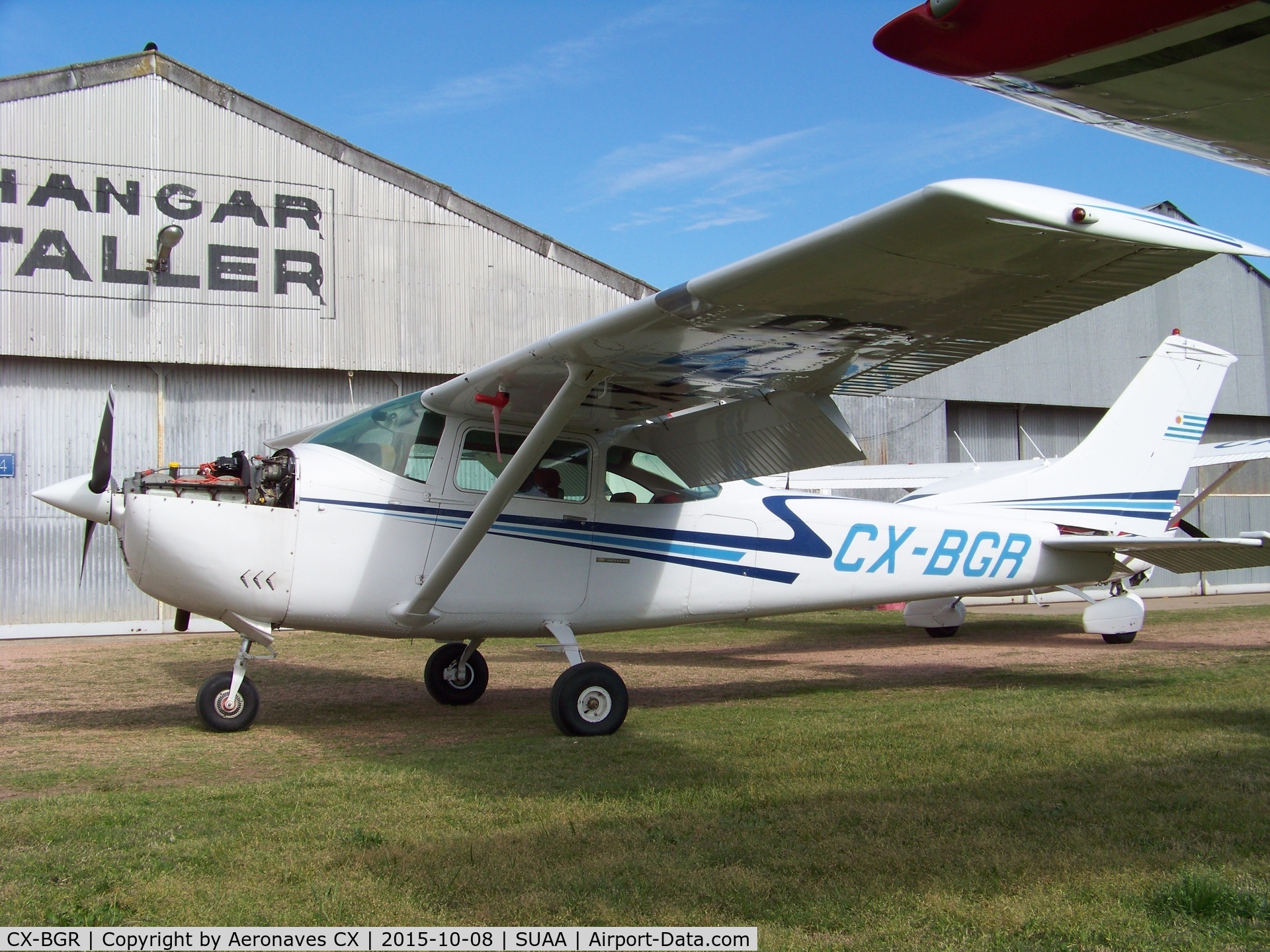 CX-BGR, Cessna 182K Skylane C/N 57880, CX-BGR en Adami