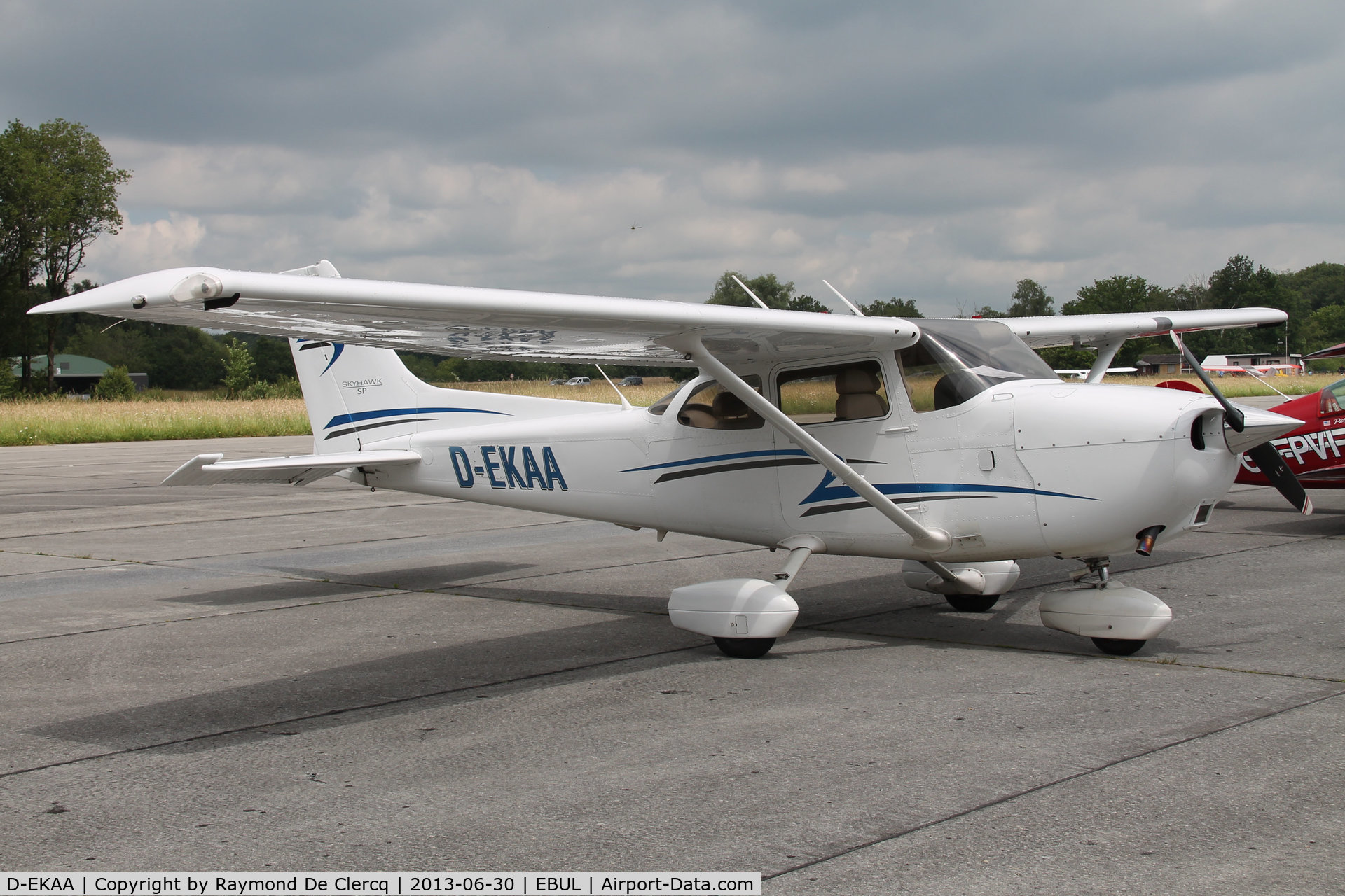 D-EKAA, Cessna 172S C/N 172S10956, Open door at Ursel.