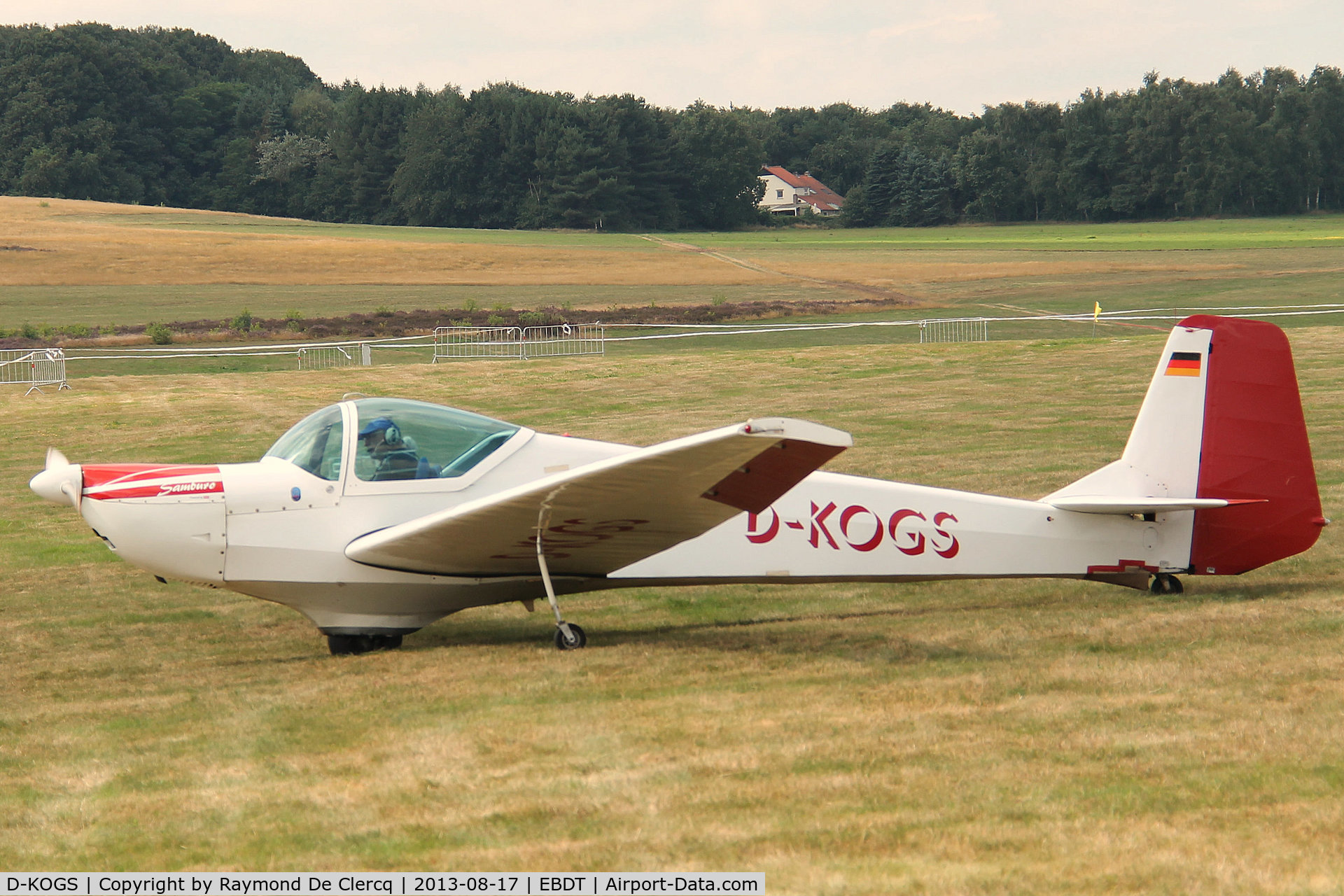 D-KOGS, AVO 68V Samburo C/N 027, Schaffen fly-in.