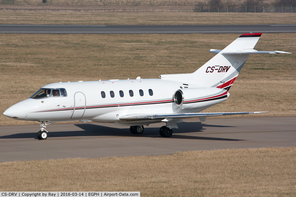 CS-DRV, 2006 Raytheon Hawker 800XP C/N 258825, Taxiing to depart