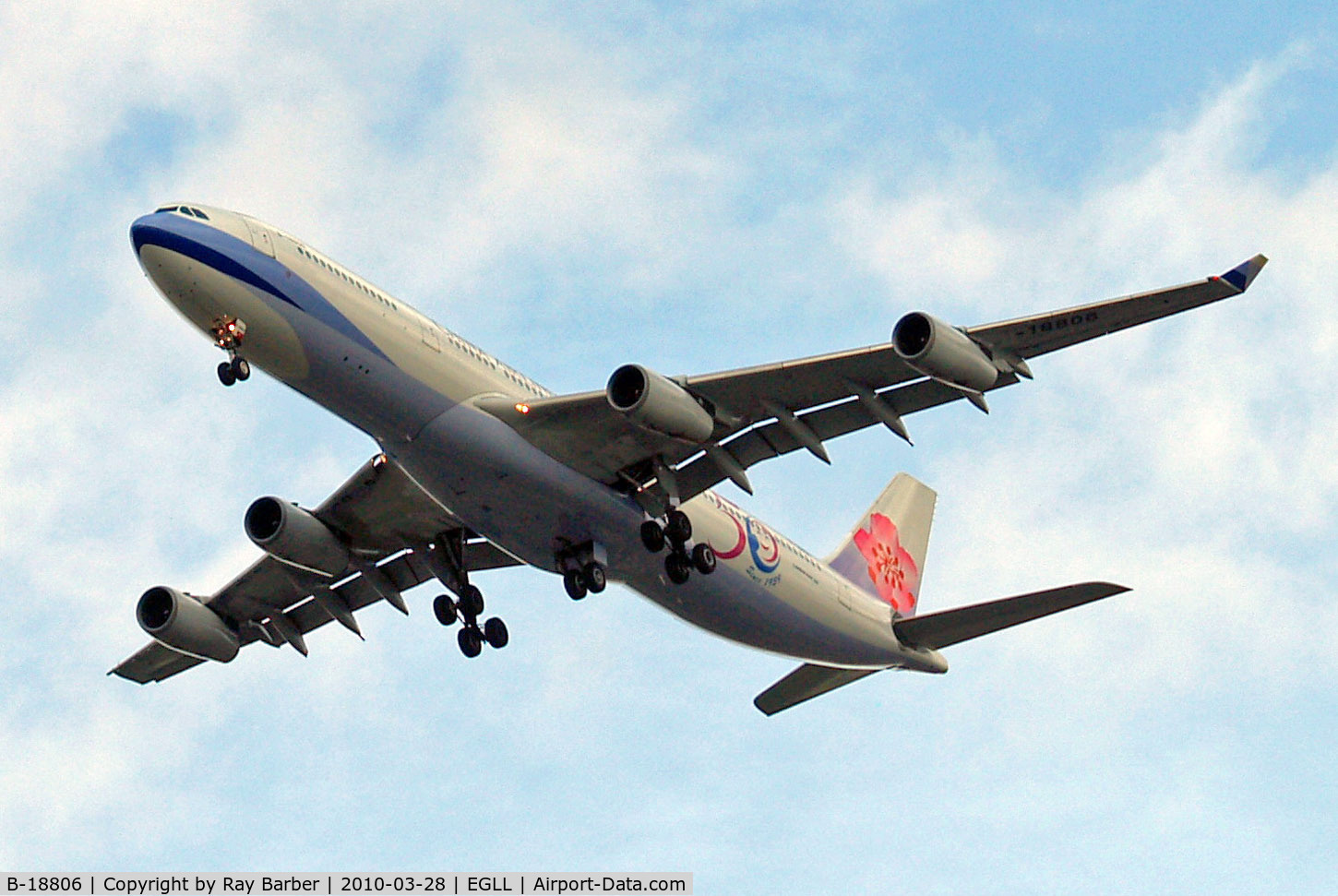 B-18806, 2001 Airbus A340-313 C/N 433, Airbus A340-313X [433] (Air China) Home~G 28/03/2010. On approach 27R.