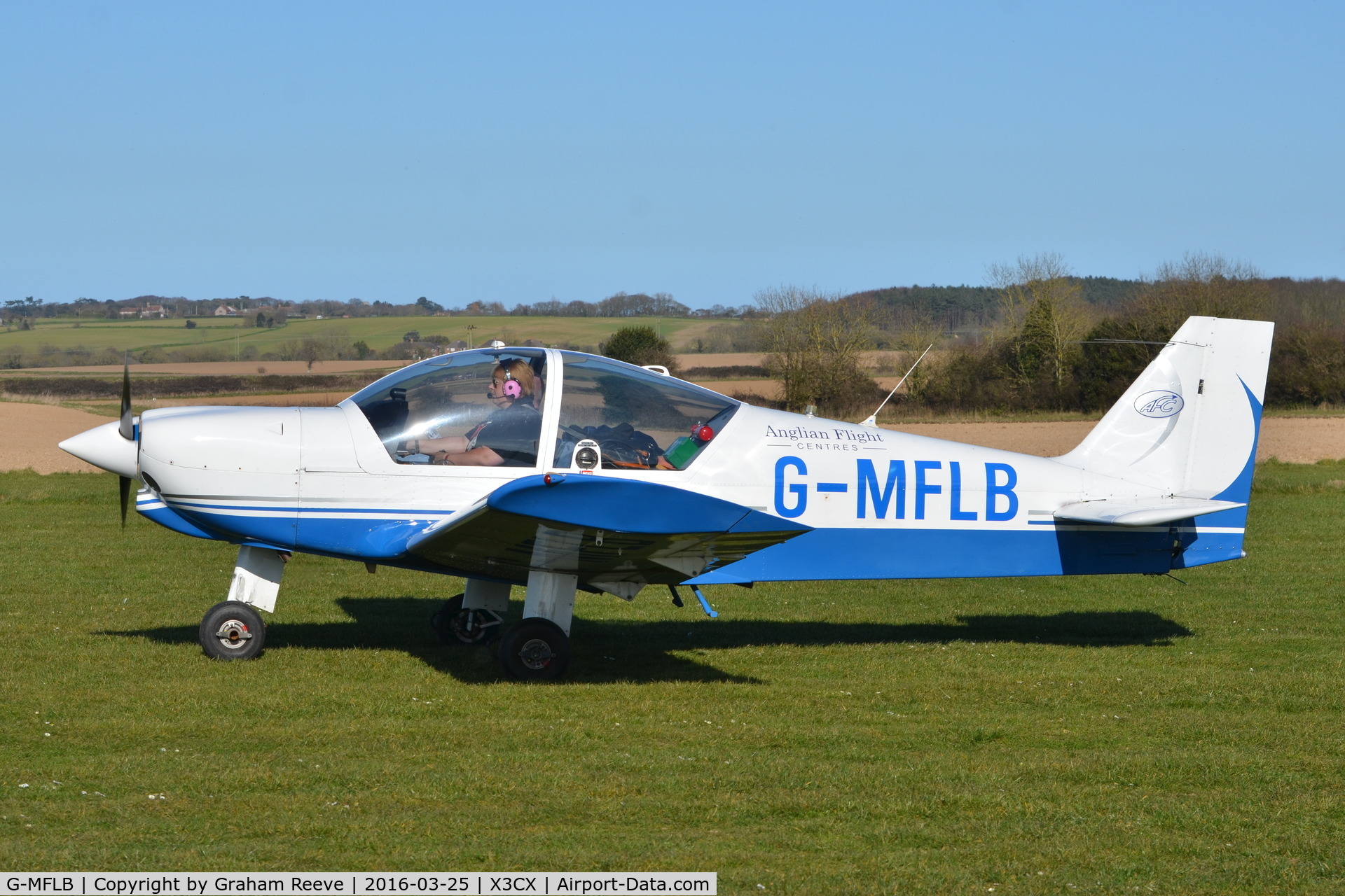 G-MFLB, 1997 Robin HR-200-120B C/N 321, About to depart from Northrepps.