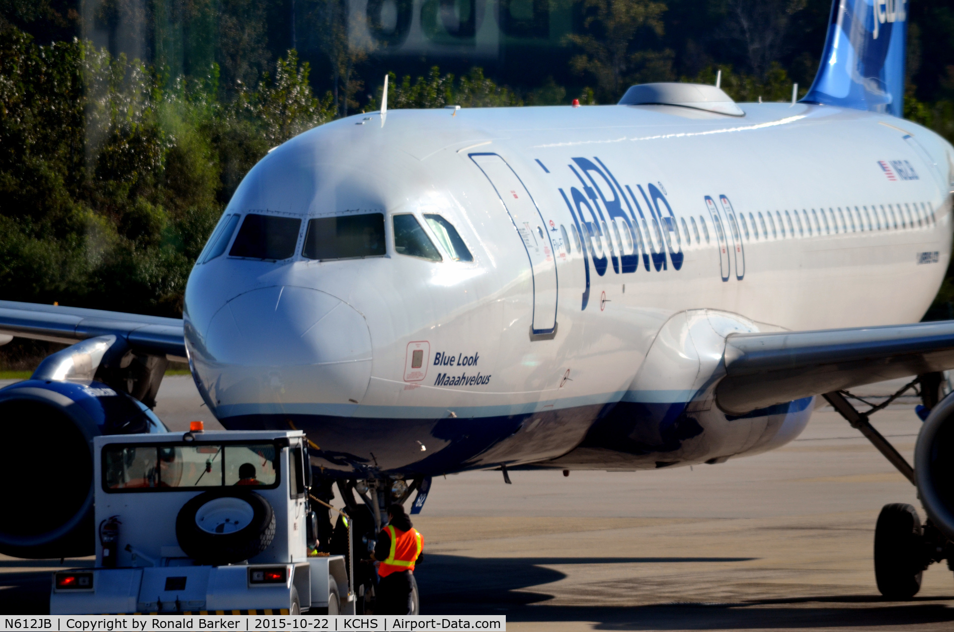 N612JB, 2005 Airbus A320-232 C/N 2447, Pushback Charleston