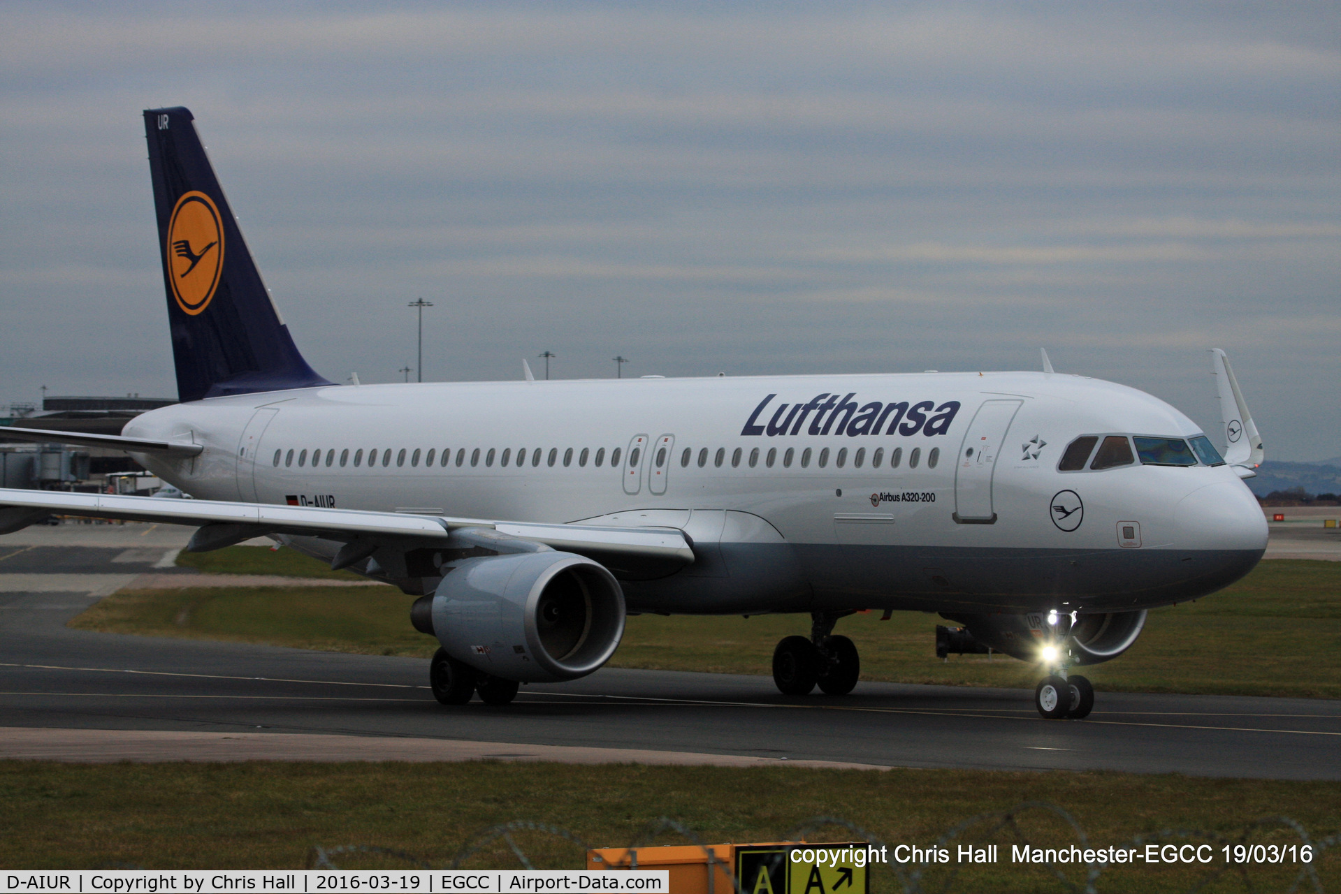 D-AIUR, 2015 Airbus A320-214 C/N 6985, Lufthansa