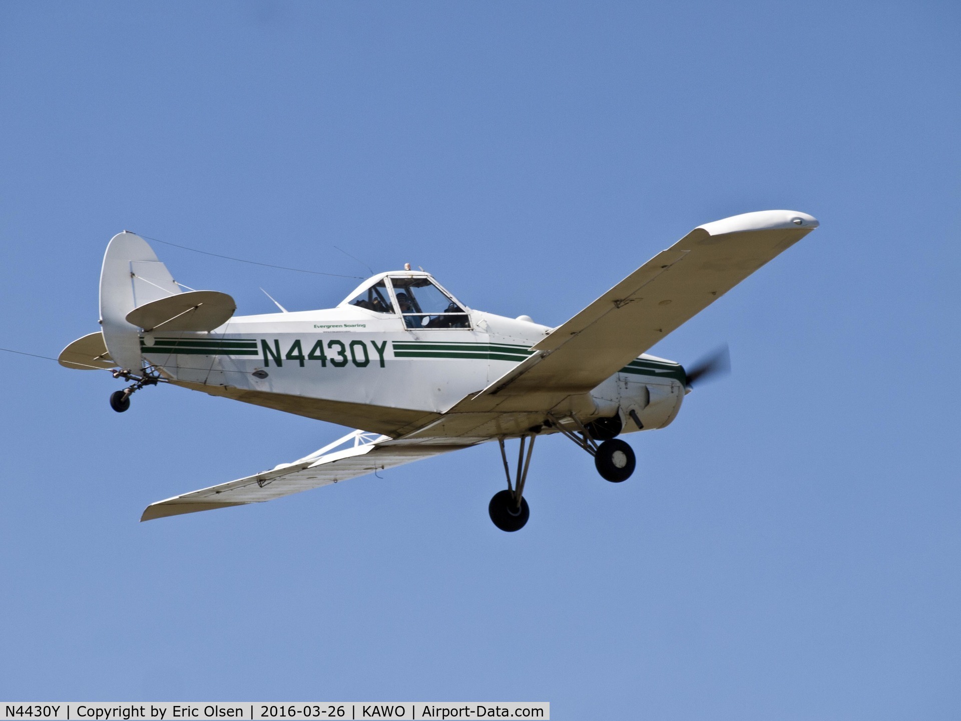 N4430Y, Piper PA-25-235 Pawnee C/N 25-4056, Piper PA-25 towing a glider aloft.