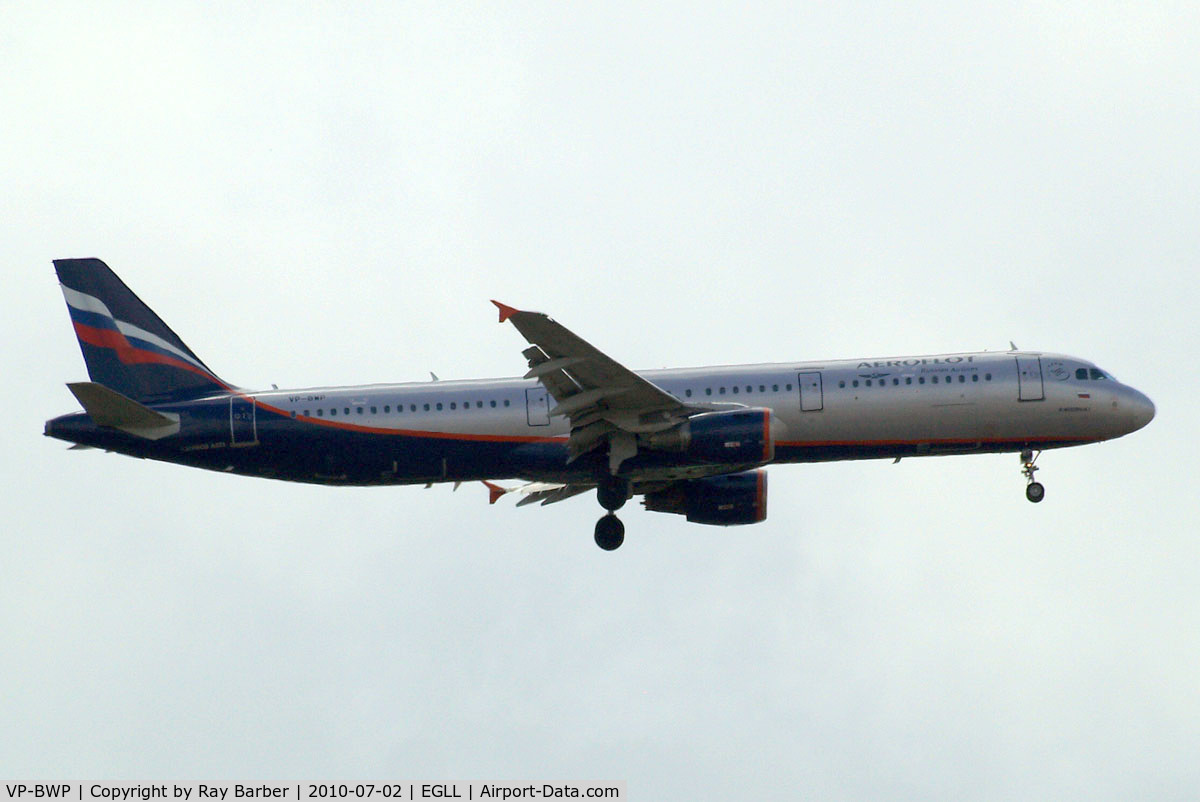VP-BWP, 2004 Airbus A321-211 C/N 2342, Airbus A321-211 [2342] (Aeroflot) Home~G 02/07/2010. On approach 27L.