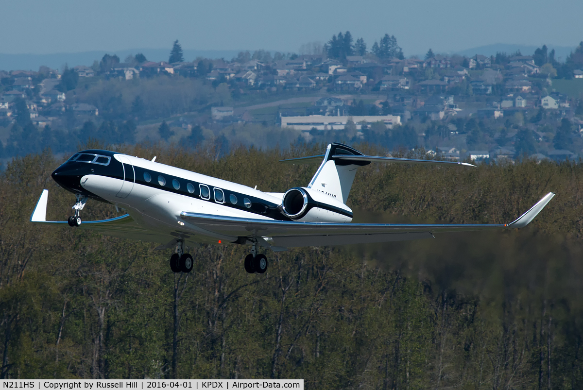N211HS, 2010 Gulfstream Aerospace G650 (G-VI) C/N 6003, Departing for BFI