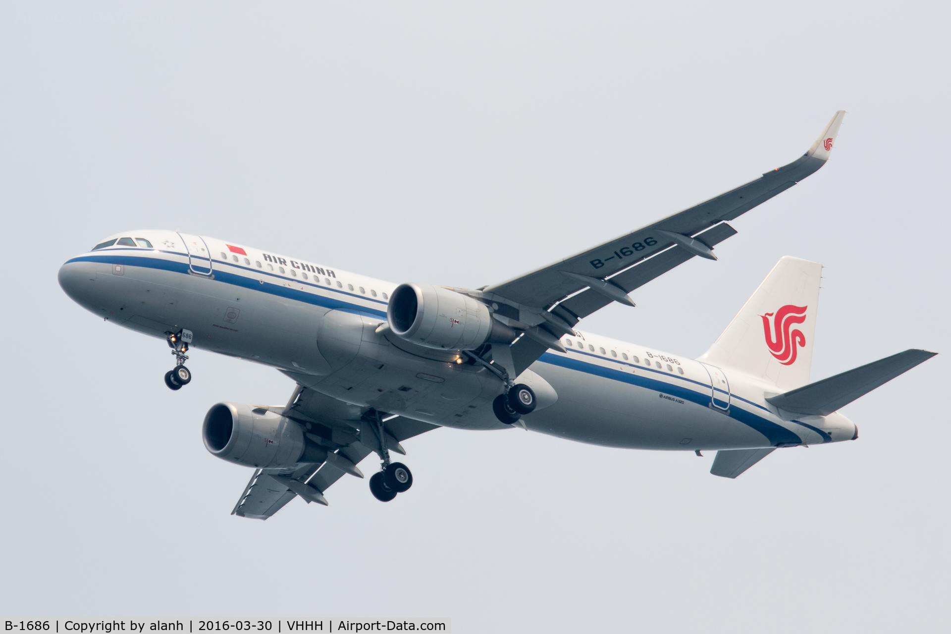 B-1686, 2015 Airbus A320-214 C/N 6466, On finals for Hong Kong, inbound from Chengdu Shuangliu Int'l