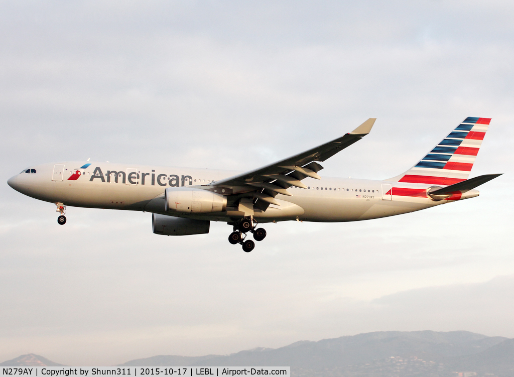 N279AY, 2009 Airbus A330-243 C/N 1011, Landing rwy 25R