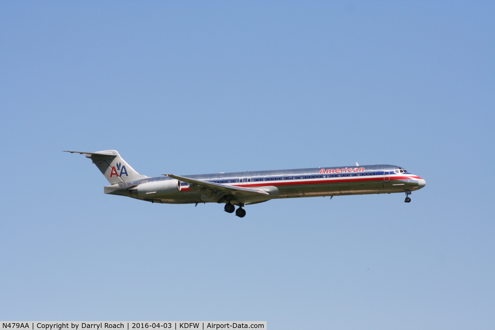 N479AA, 1988 McDonnell Douglas MD-82 (DC-9-82) C/N 49654, Another angle of AA's 479 about to touch 18R.