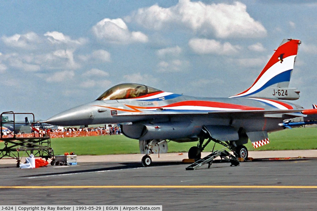 J-624, Fokker F-16A Fighting Falcon C/N 6D-56, General Dynamics F-16A Fighting Falcon [6D-56] (Royal Netherlands Air Force) RAF Mildenhall~G 29/05/1993