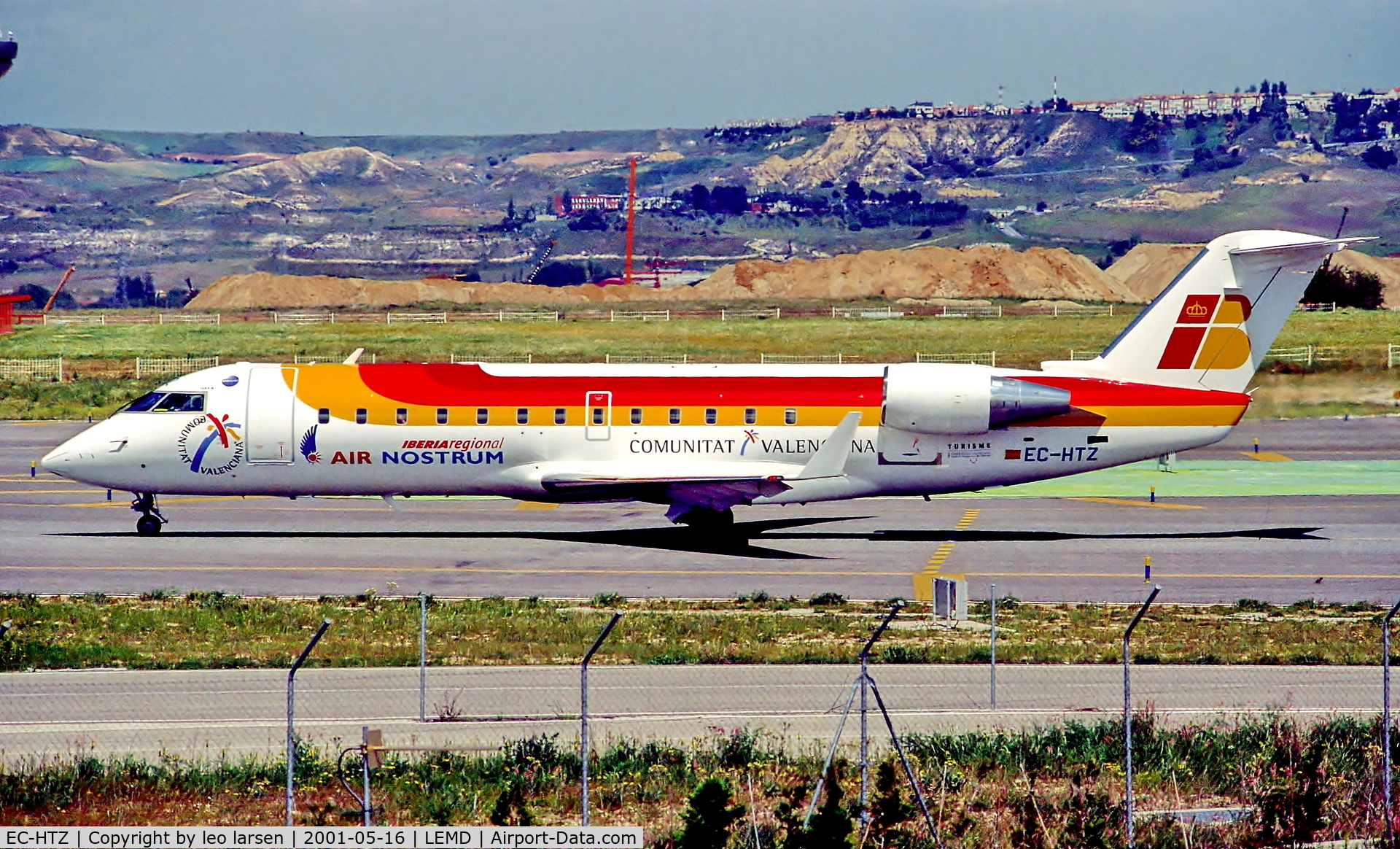 EC-HTZ, 2001 Canadair CRJ-200 (CL-600-2B19) C/N 7493, Madrid 16.5.01