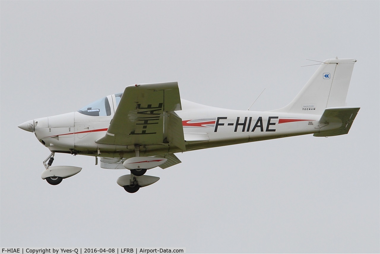 F-HIAE, Tecnam P-2002JF Sierra C/N Not found F-HIAE, Tecnam P2002 JF, Short approach rwy 25R, Brest-Bretagne airport (LFRB-BES)