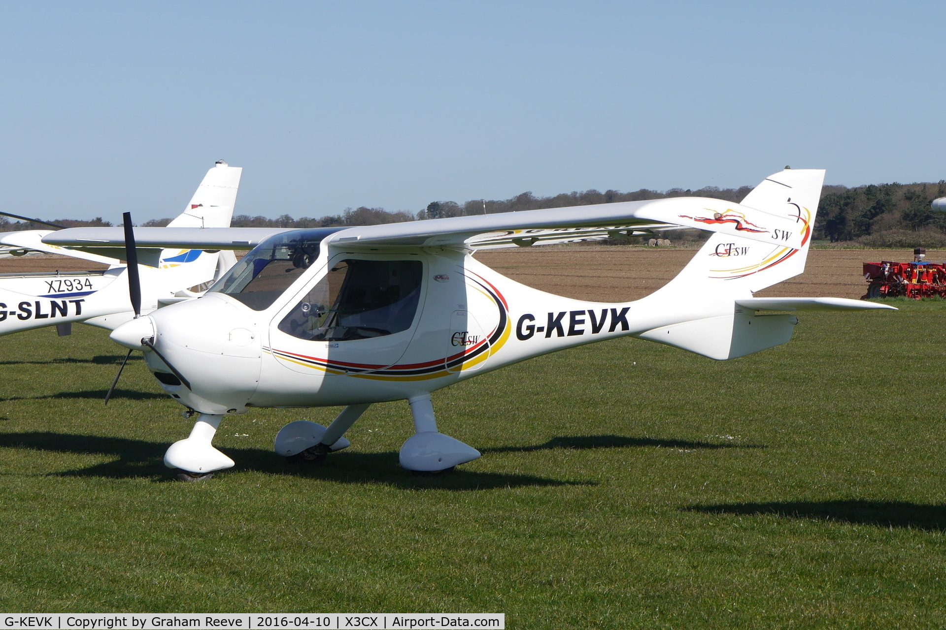 G-KEVK, 2009 Flight Design CTSW C/N 8483, Parked at Northrepps.