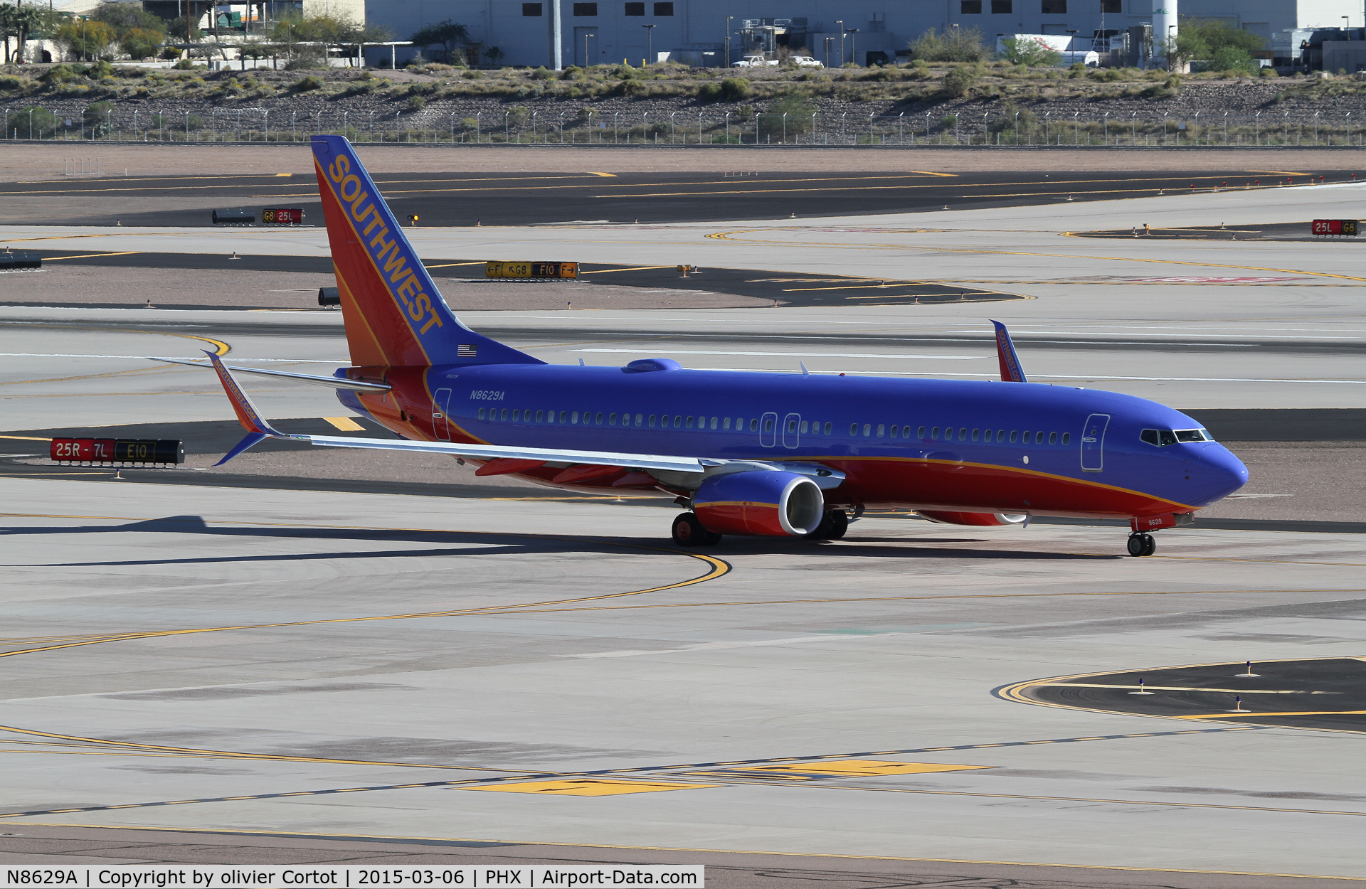 N8629A, 2014 Boeing 737-8H4 C/N 36897, about to leave Phoenix