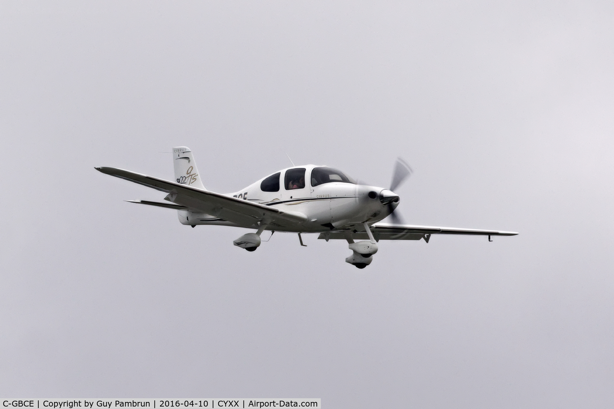 C-GBCE, 2006 Cirrus SR22 GTS C/N 2197, Landing