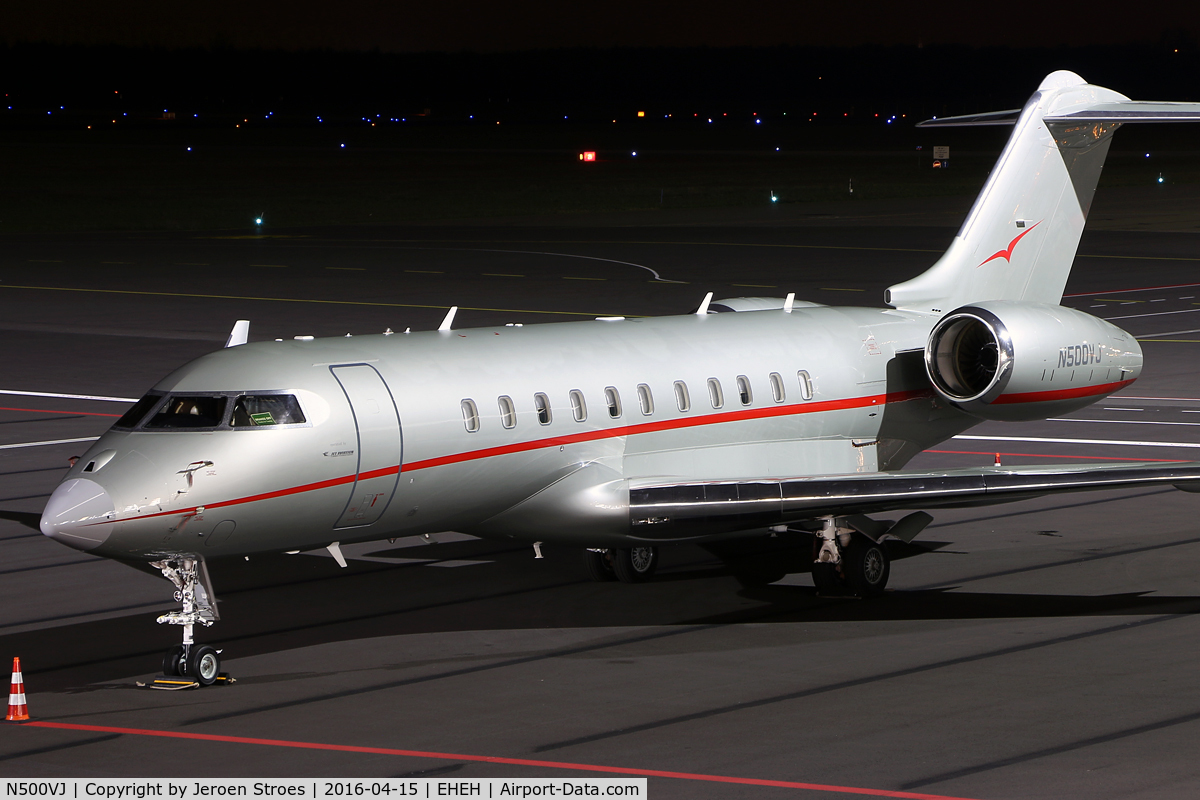 N500VJ, 2013 Bombardier BD-700-1A11 Global 5000 C/N 9552, @night