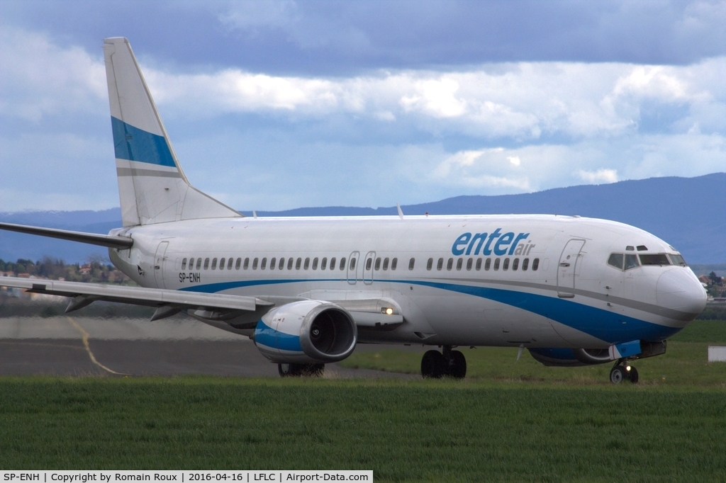 SP-ENH, 1997 Boeing 737-405 C/N 25795, Taxiing to Limoges
