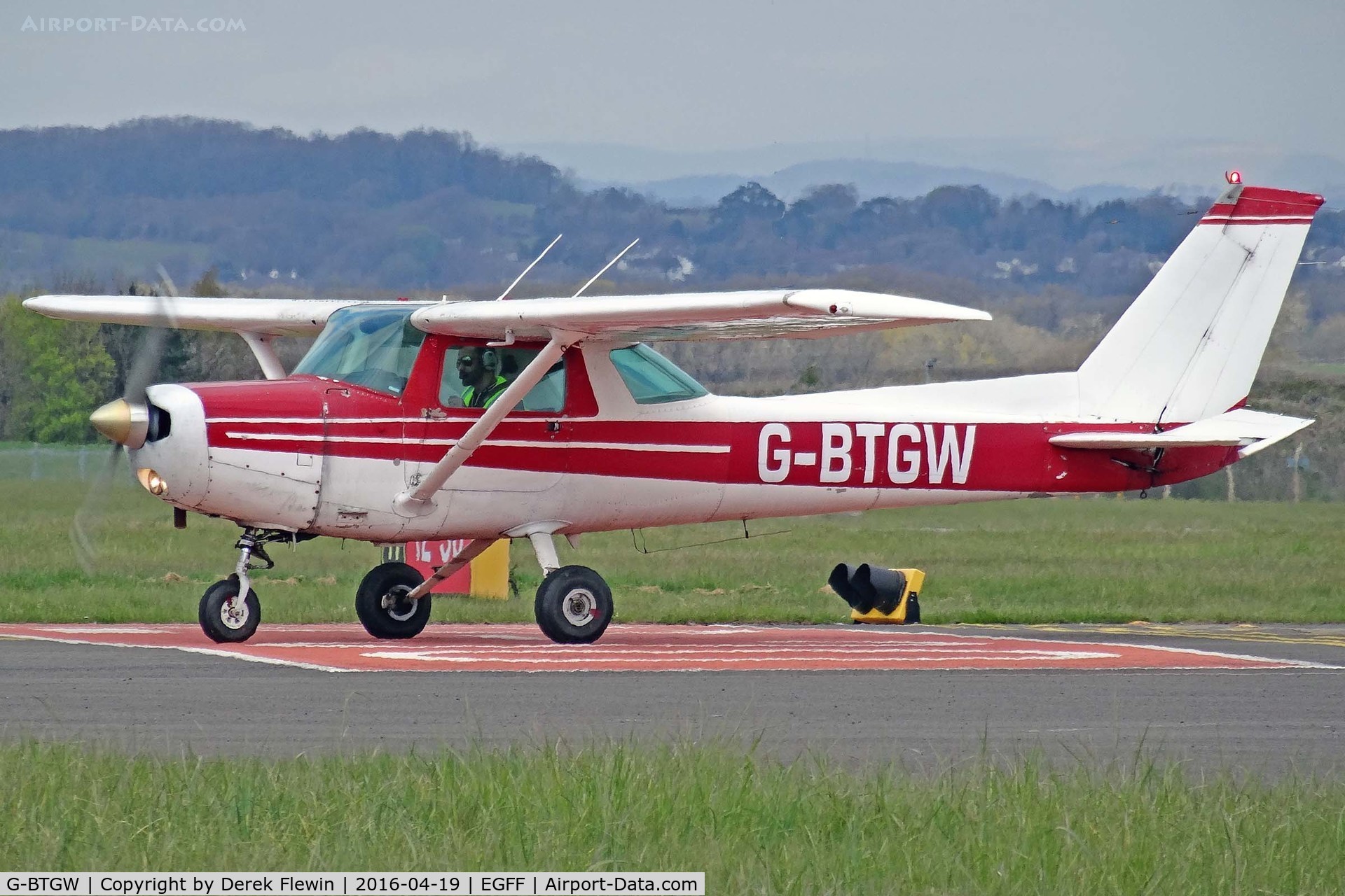 G-BTGW, 1979 Cessna 152 C/N 15279812, 152, Stapleford Flight Centre Stapleford Aerodrome based, previously N757KY, taxxing in.
