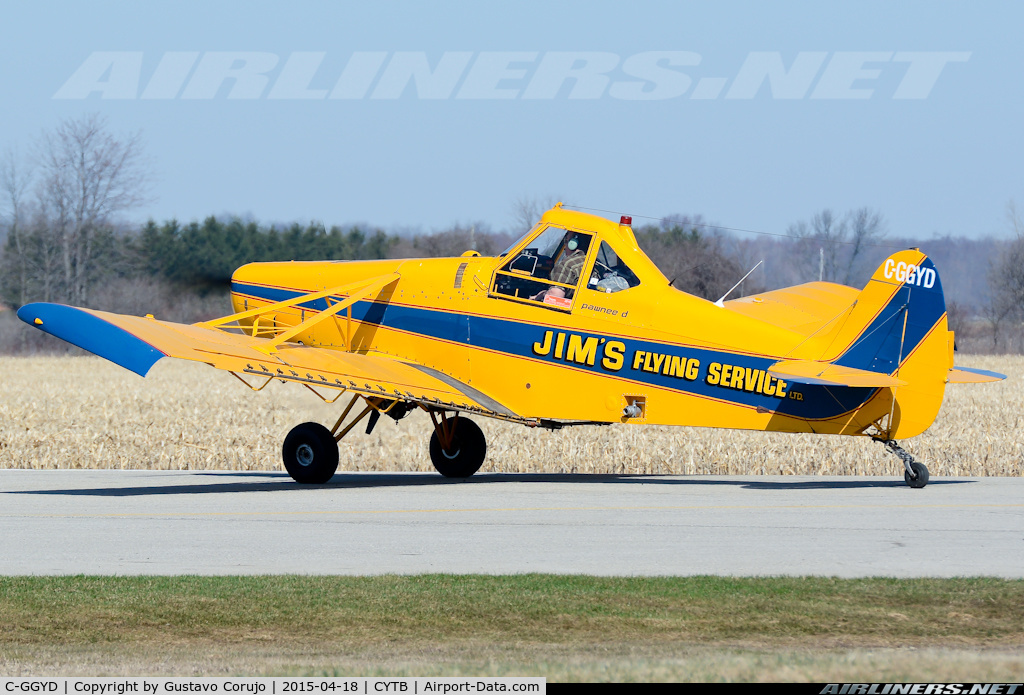 C-GGYD, 1976 Piper PA-25-235 C/N 25-7656062, PA25-235D owned by Jim's Flyin Service is readying for take-off