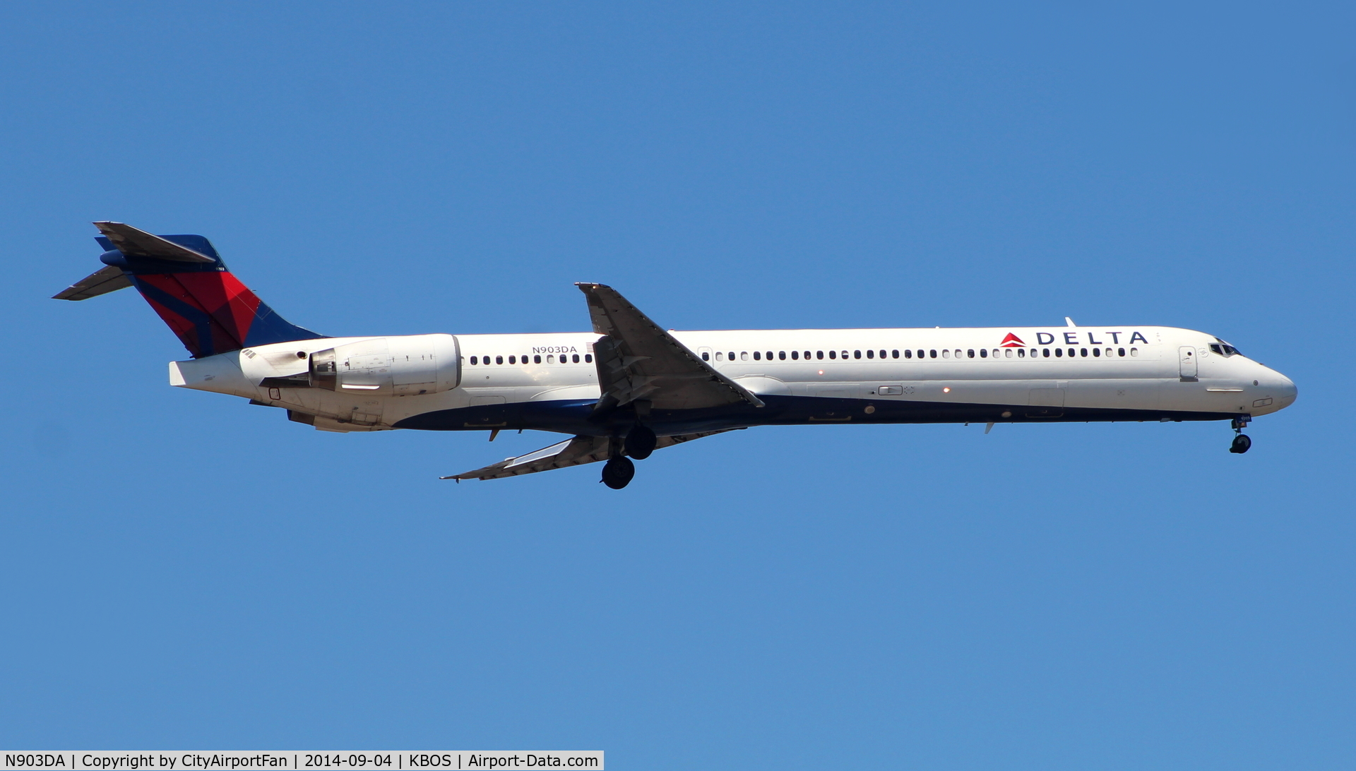 N903DA, 1995 McDonnell Douglas MD-90-30 C/N 53383, Delta Airlines (DAL/DL)