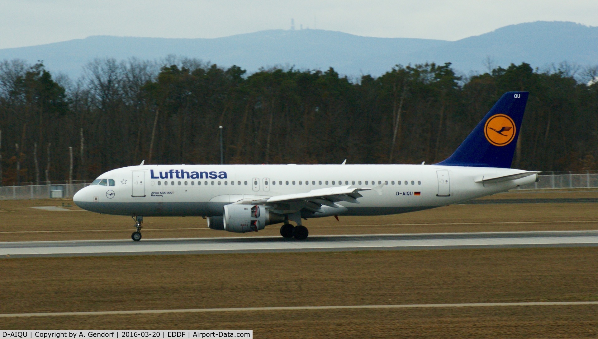 D-AIQU, 2000 Airbus A320-211 C/N 1365, Lufthansa, is here shortly after landing at Frankfurt Rhein/Main(EDDF)