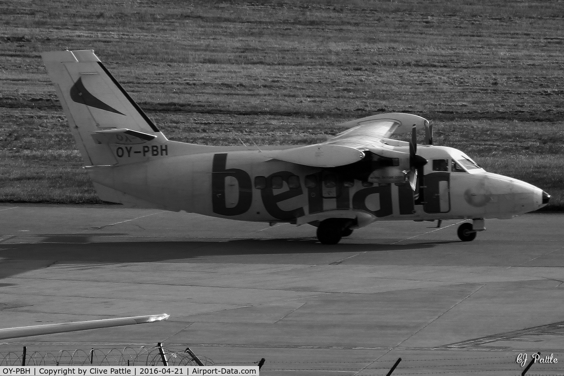 OY-PBH, 1999 Let L-410UVP-E20 Turbolet C/N 992736, at Aberdeen EGPD