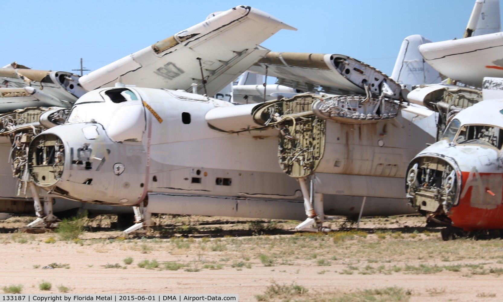 133187, Grumman S2F-1 Tracker Tracker C/N 158, S2F-1 being scrapped