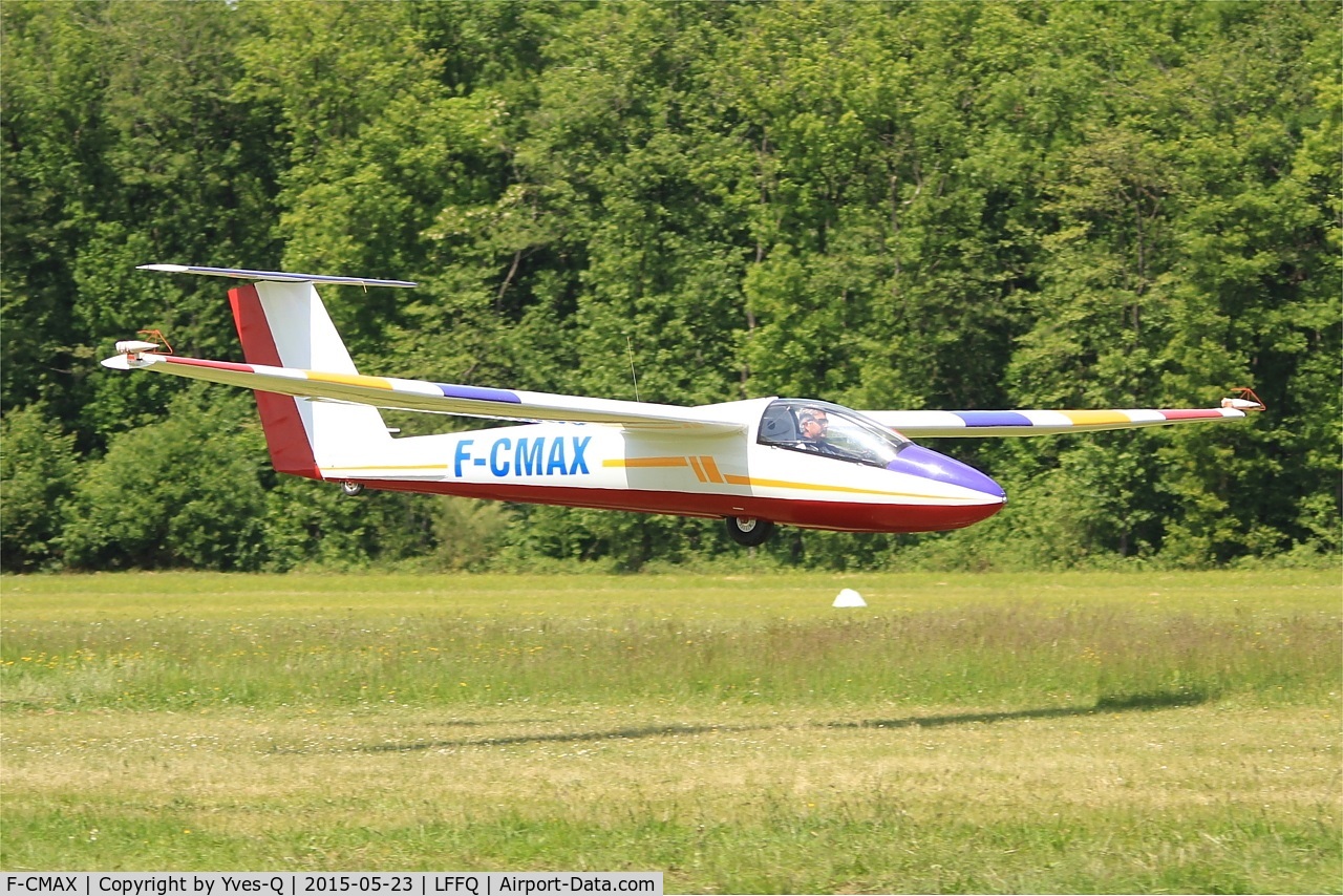 F-CMAX, 1972 Pilatus B4-PC11AF C/N 207, Pilatus B4-PC11 AF, On final, La Ferté-Alais airfield (LFFQ) Airshow 2015